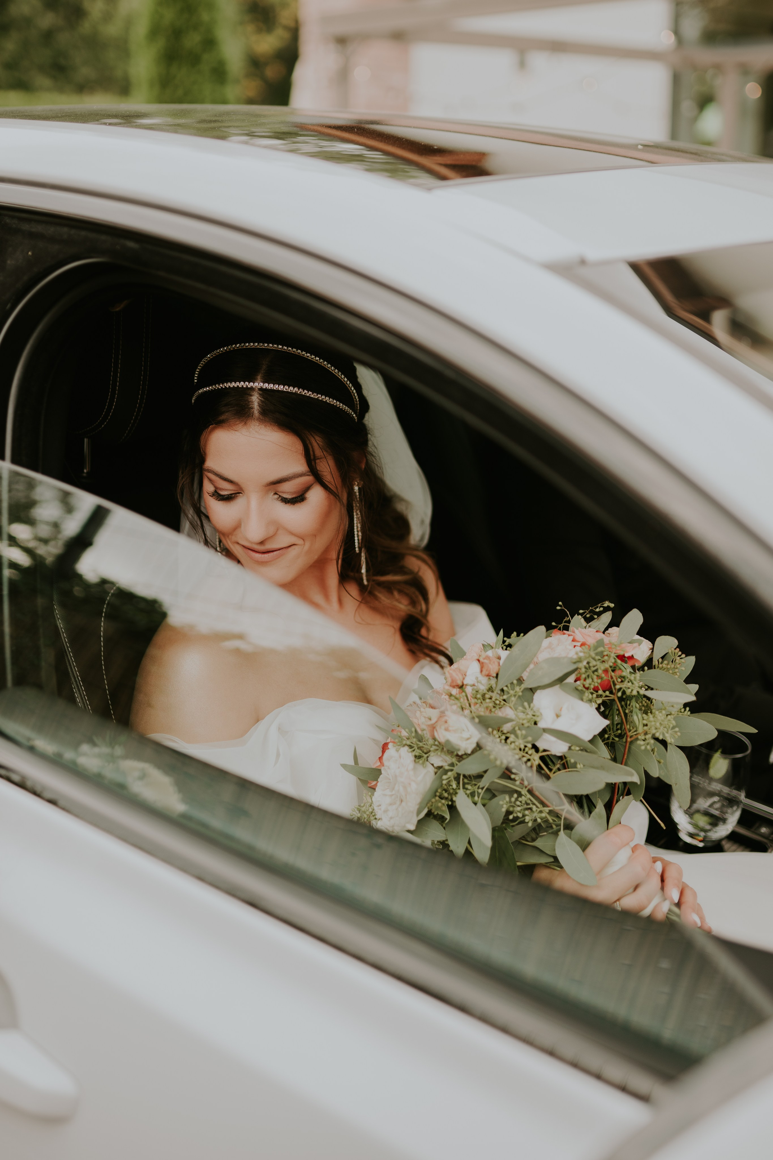 Sala Koralowa w Jaworzu: Opowieść o ślubie Nikoli i Kacpra. Karkowskafoto - fotografia miłości