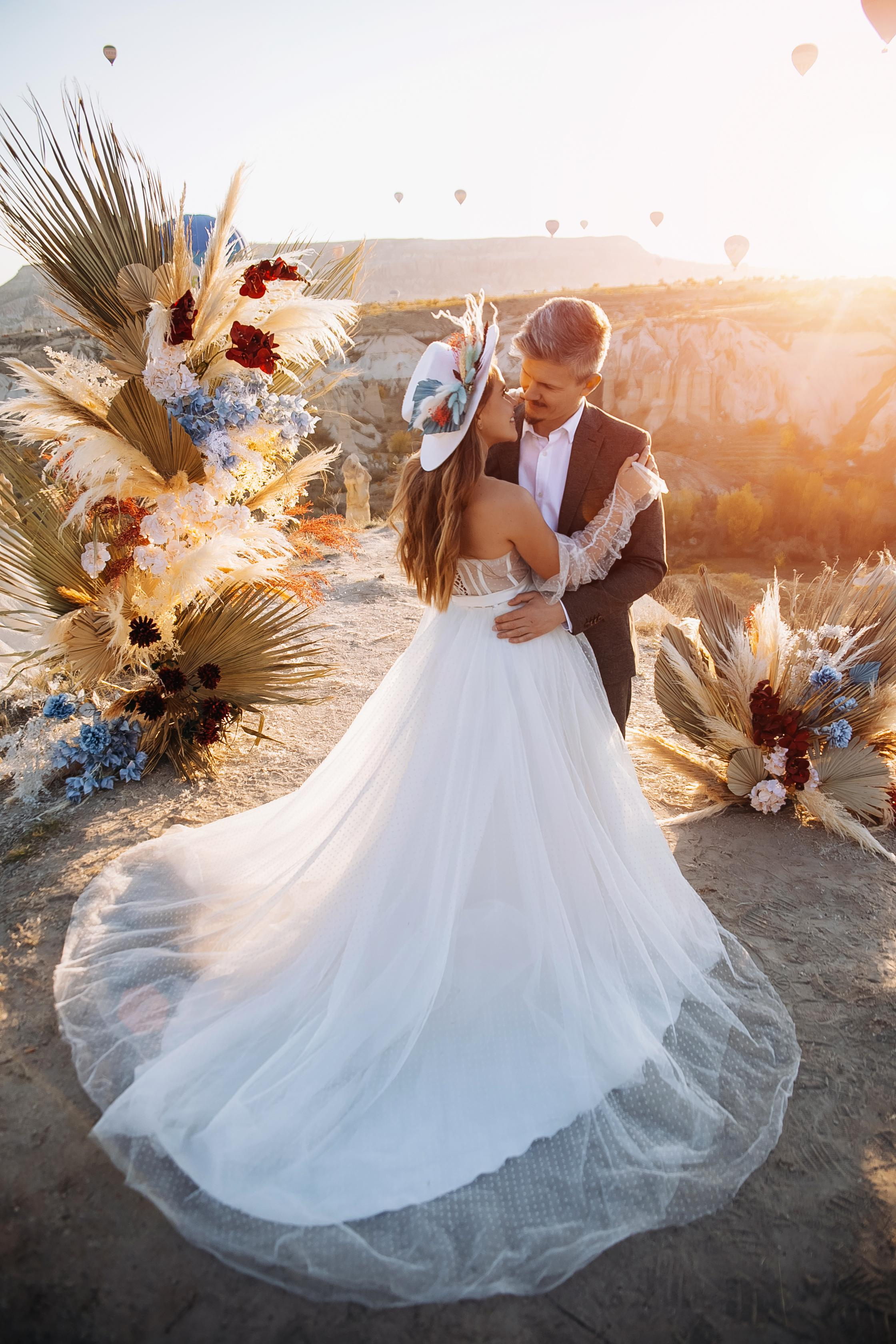 Aleksandr & Natalia — Cappadocia 10 Year Wedding Anniversary. Iurkovski PHOTOGRAPHY in Europe. Luxury destination weddings and events