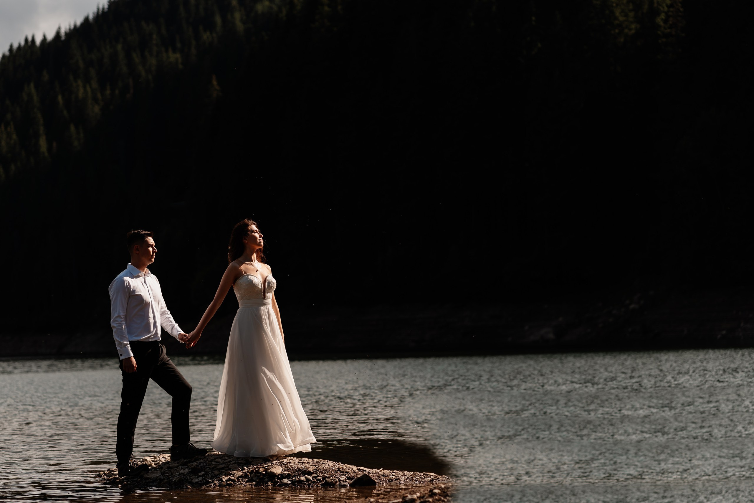 Trash the Dress la Lacul Bolboci  | Mihai Popa Fotograf. Fotograf Nuntă & Botez București - Mihai Popa | Dincolo de oameni, imortalizez emoții!