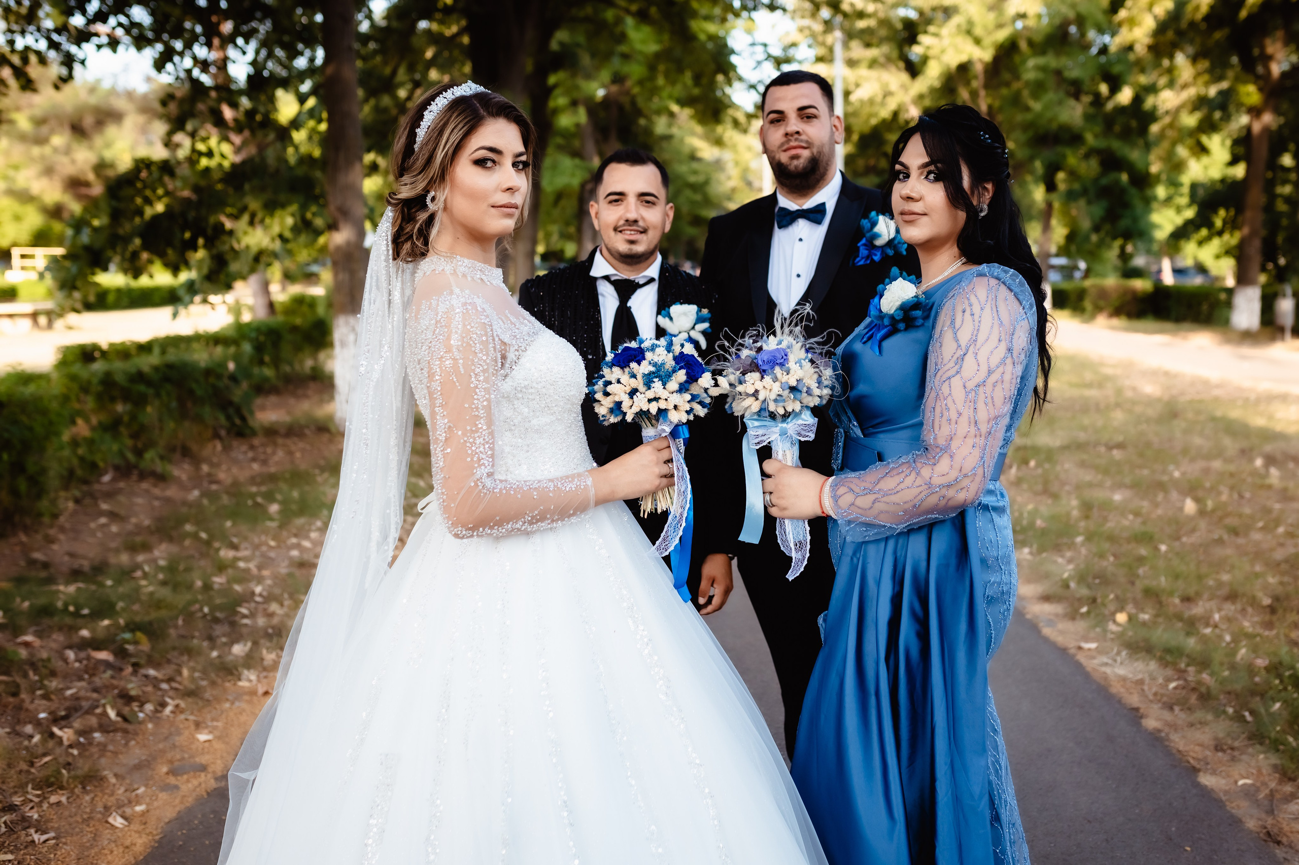 Mireasa in cimitir. Stefan Teodorescu — Fotograf de Nunta