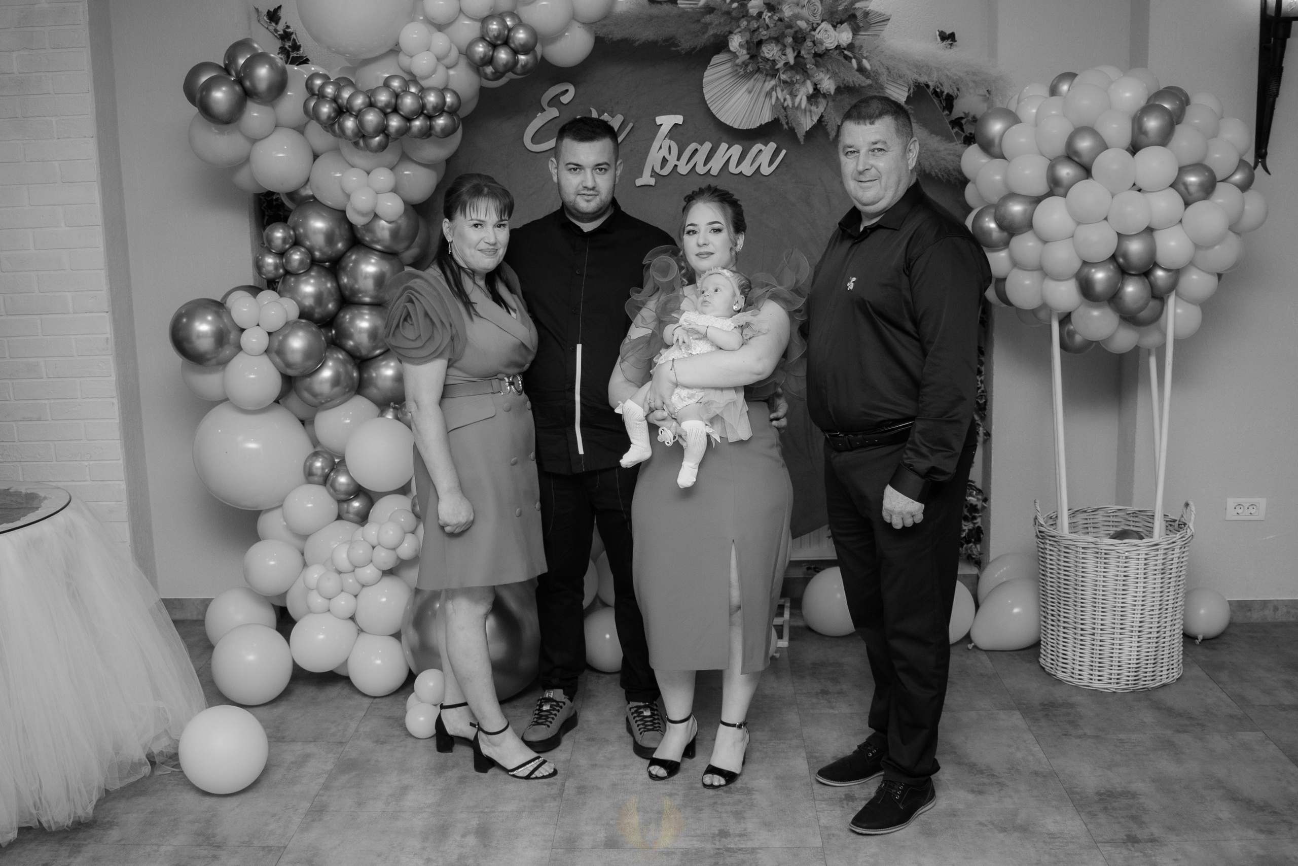 Eva Ioana. Fotograf si videograf — evenimente si studio