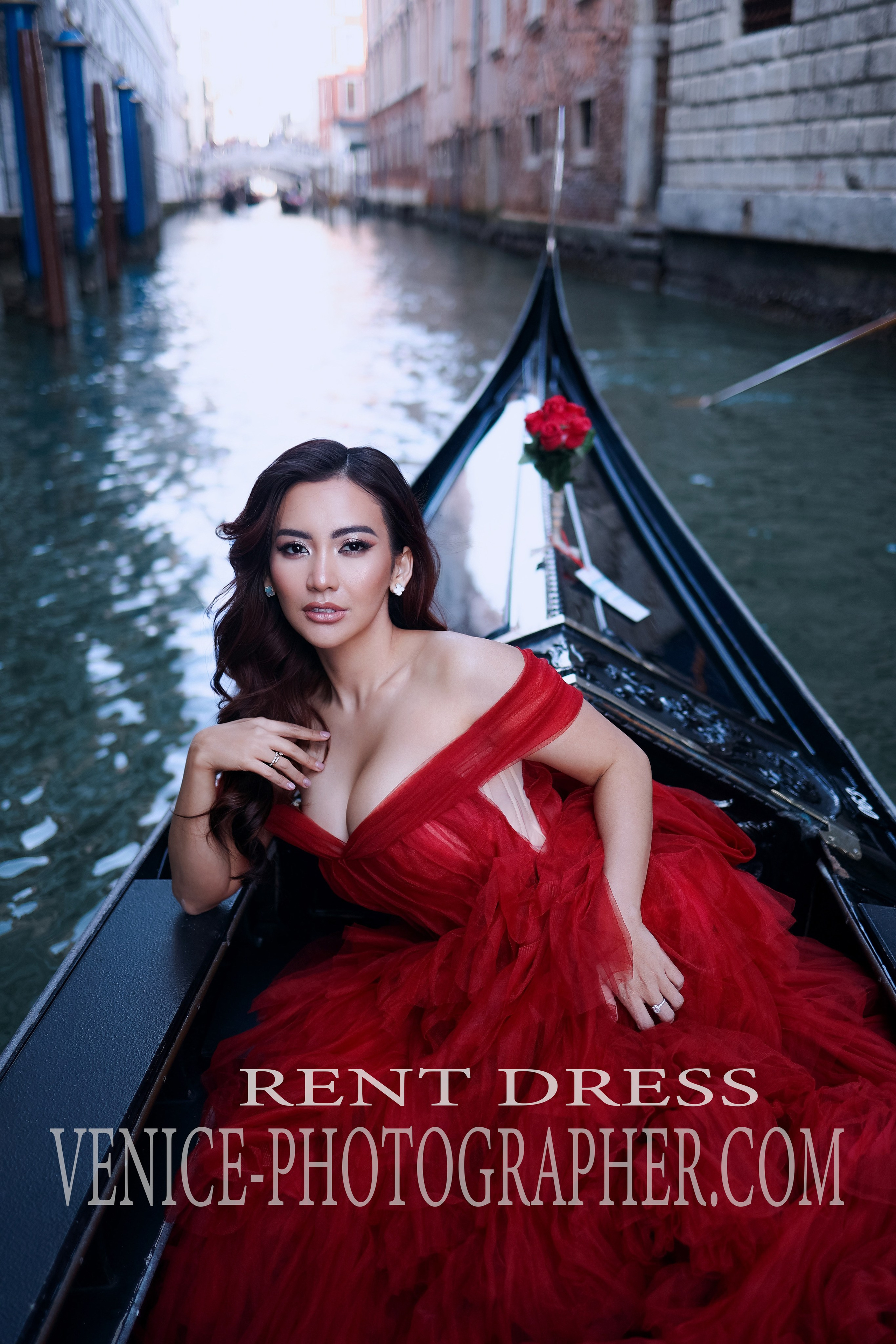 Rent dress in Venice. Photographer in Venice, Viktoria Antonova