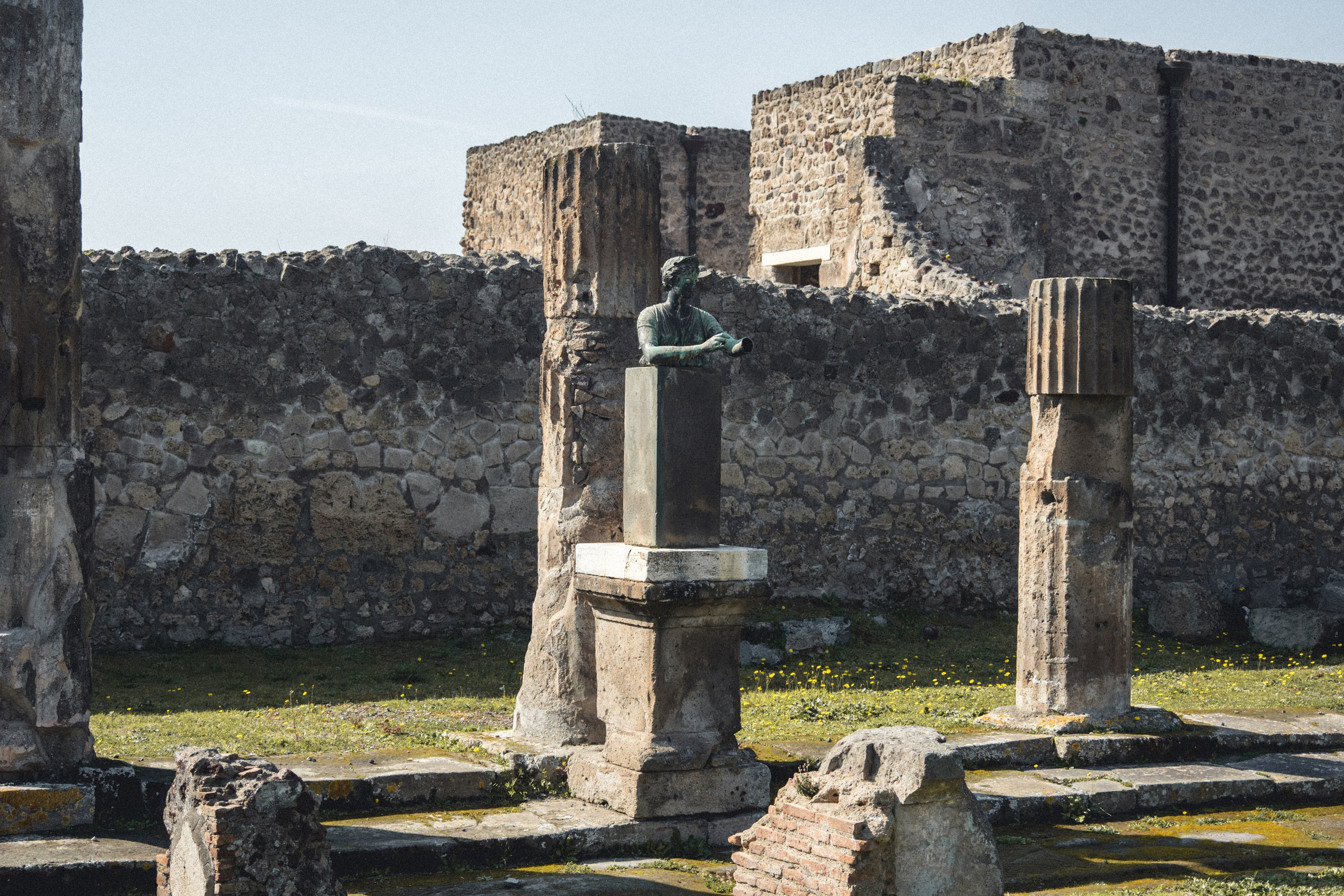 Pompeii. Photographe sur Cote d’Azur. Portraits de familles, couples, enfants, événements