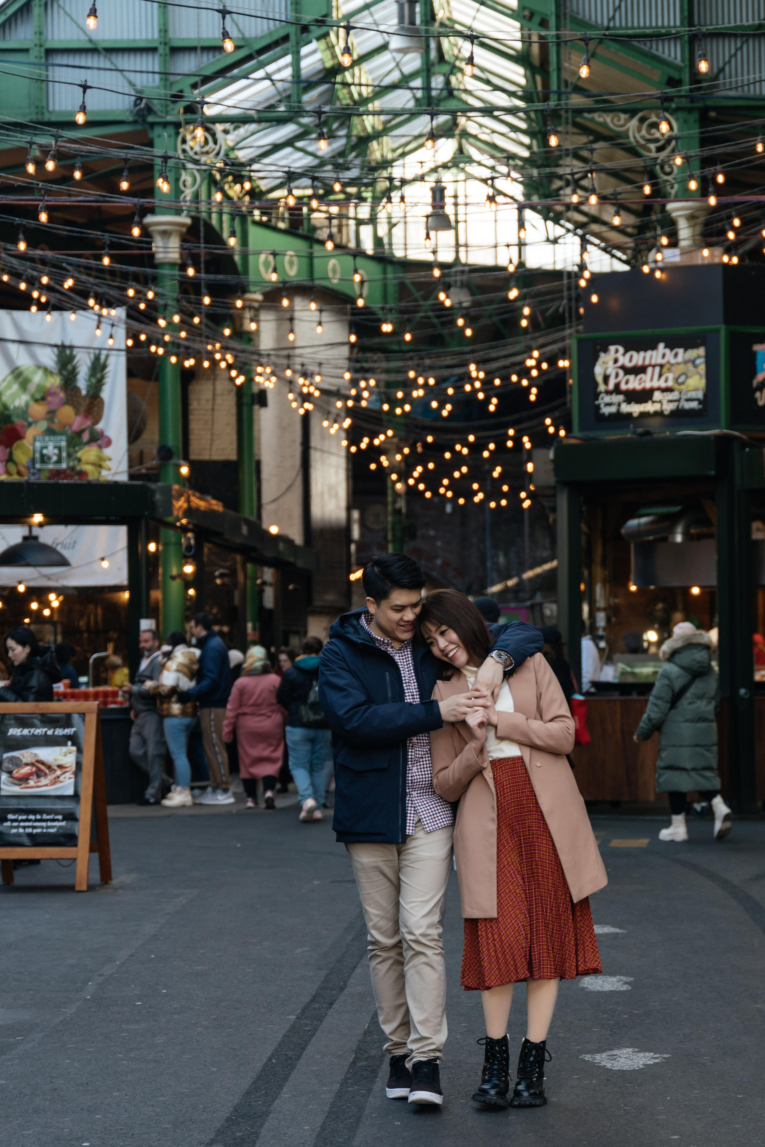 Foggy Hornung by Tower Bridge. London portrait and family photographer