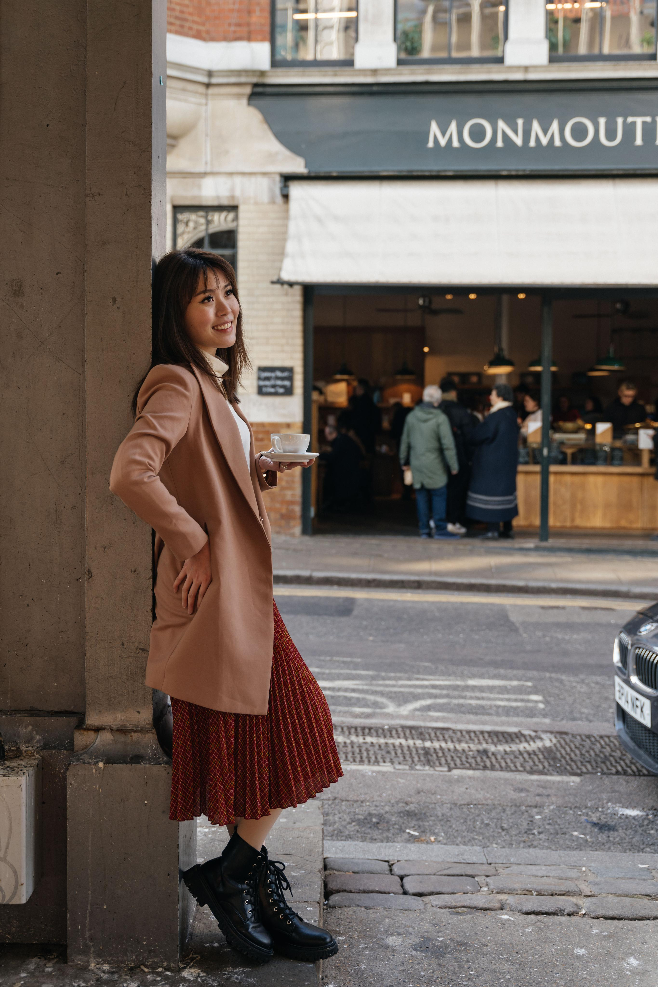 Foggy Hornung by Tower Bridge. London portrait and family photographer