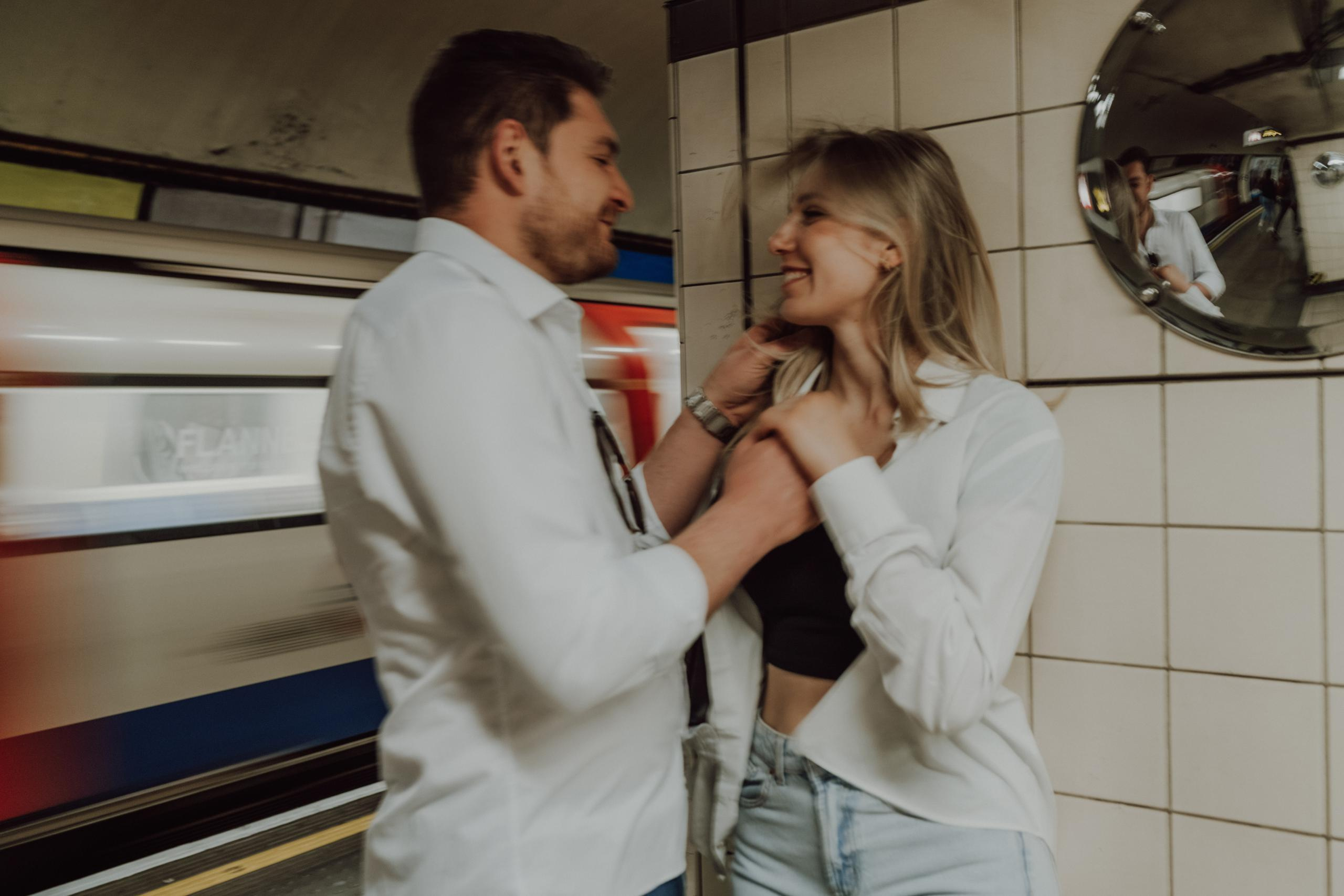 Engagement session in the tube|Bakerloo line. London portrait and family photographer