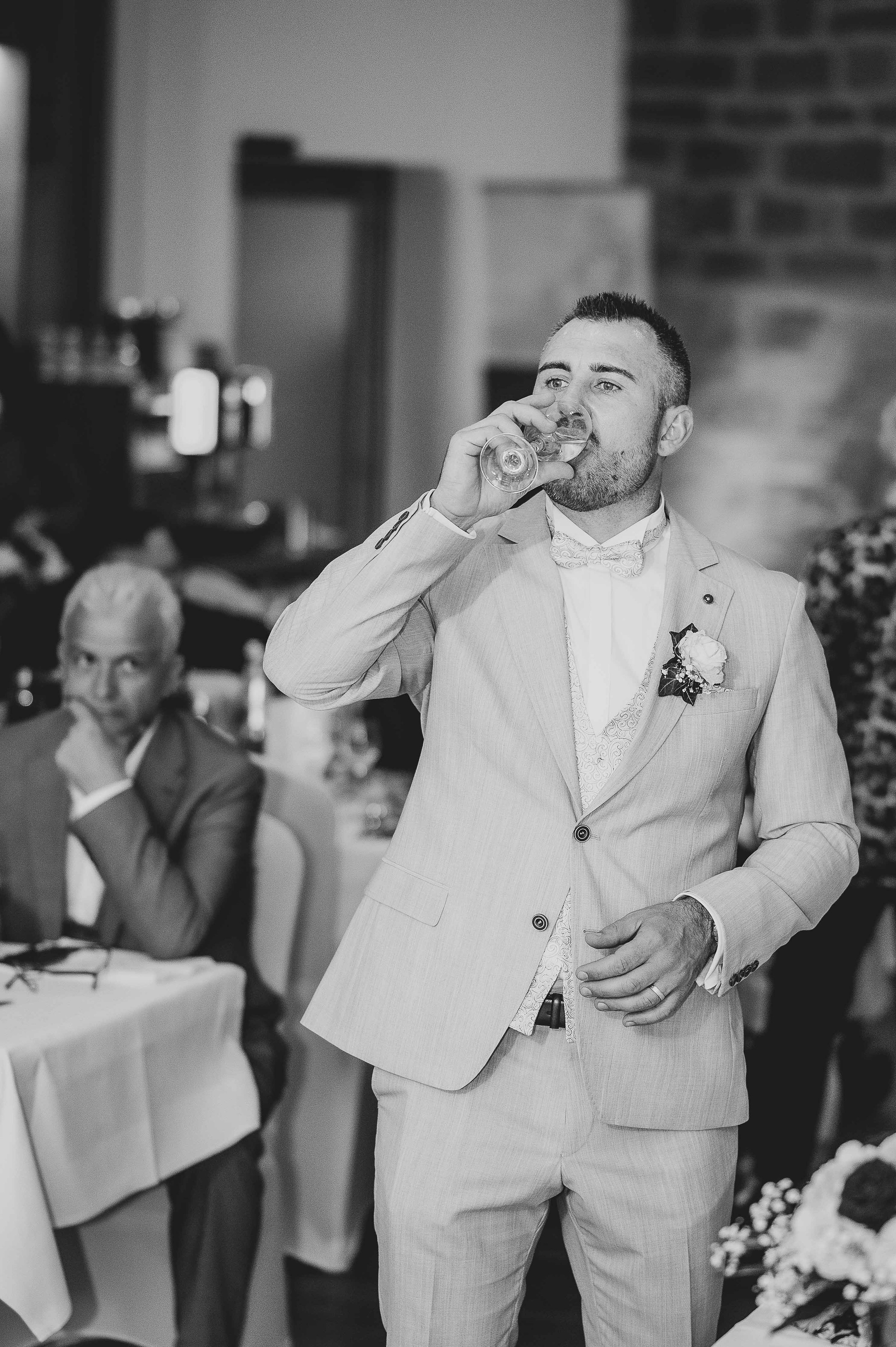 Freie Trauung in Würzburg – Marius & Carmen. Authentische, emotionale, zeitlose Hochzeitsfotografie aus Albstadt