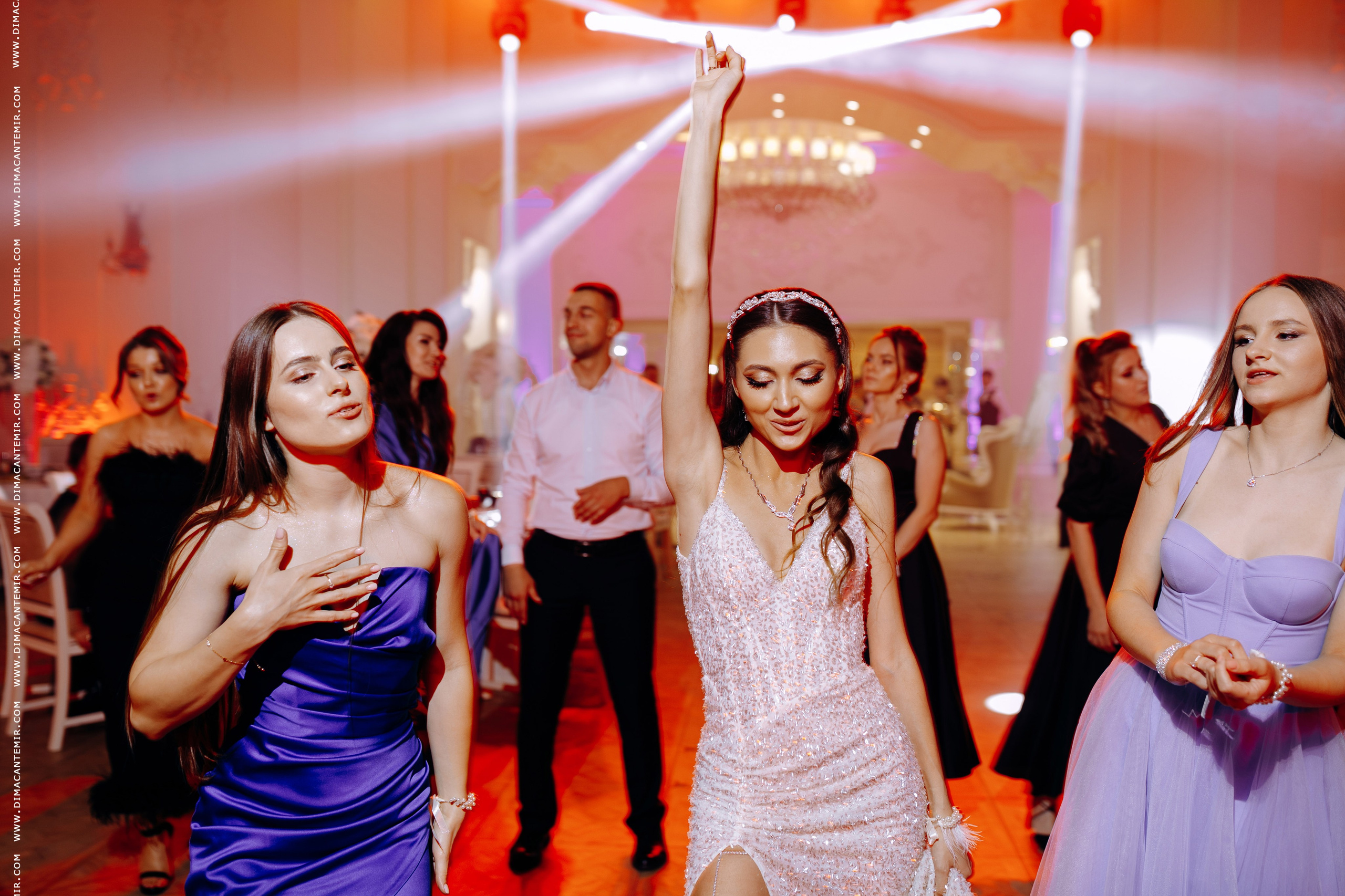 MIHAIL + SABINA | Grand Élysée. Fotograf de nuntă în Chisinau, Moldova. Poze și Video Comerciale