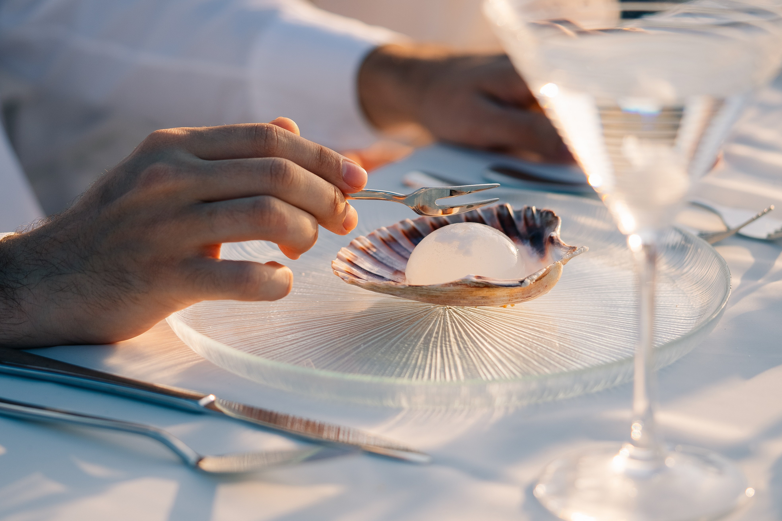 White Ocean Wedding. Maria Sher. Professional photographer from Porto, Portugal