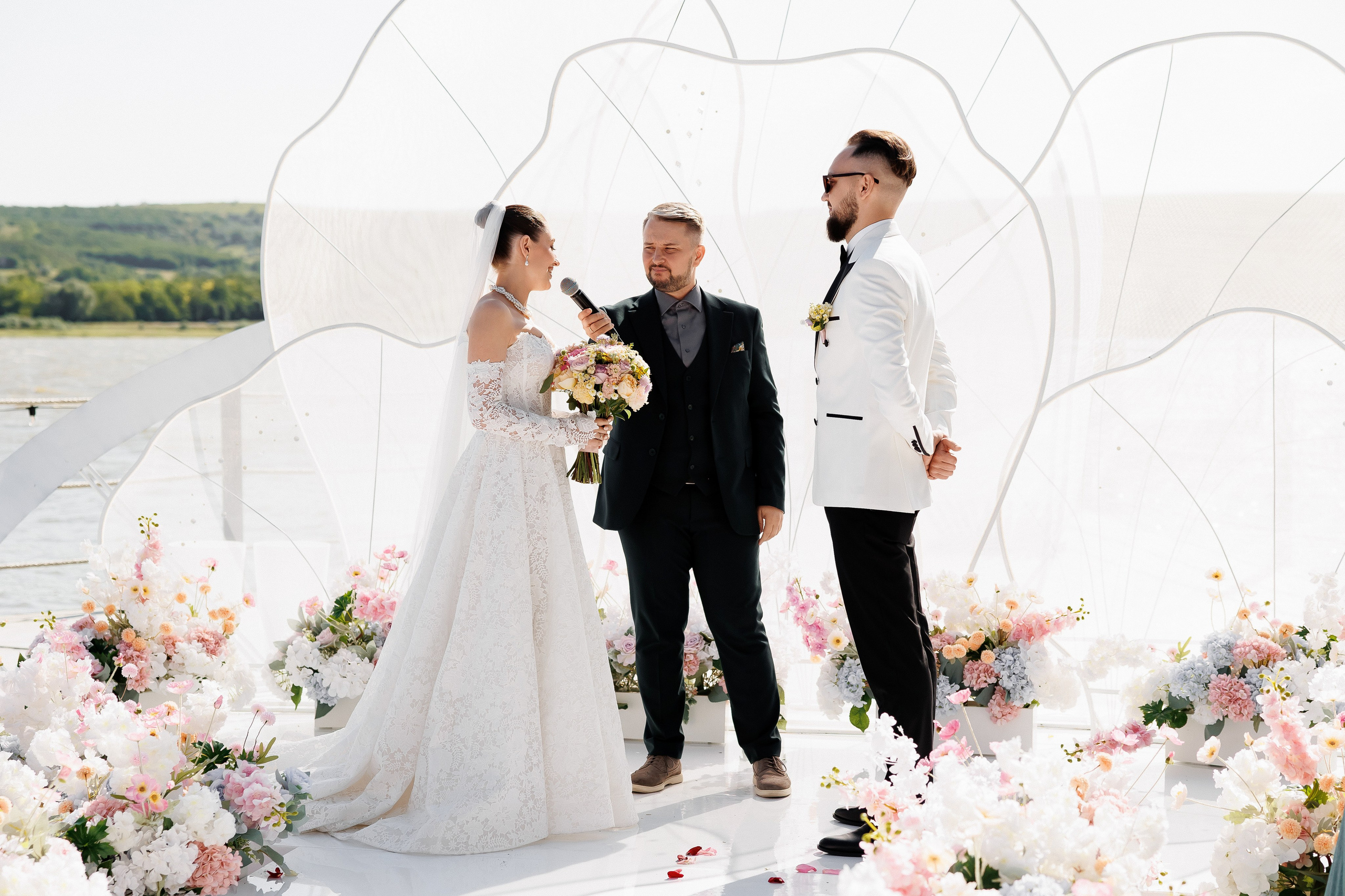 Florin & Corina — Complexul Turistic Costesti — Wedding Day. Servicii Foto și Video 067188353