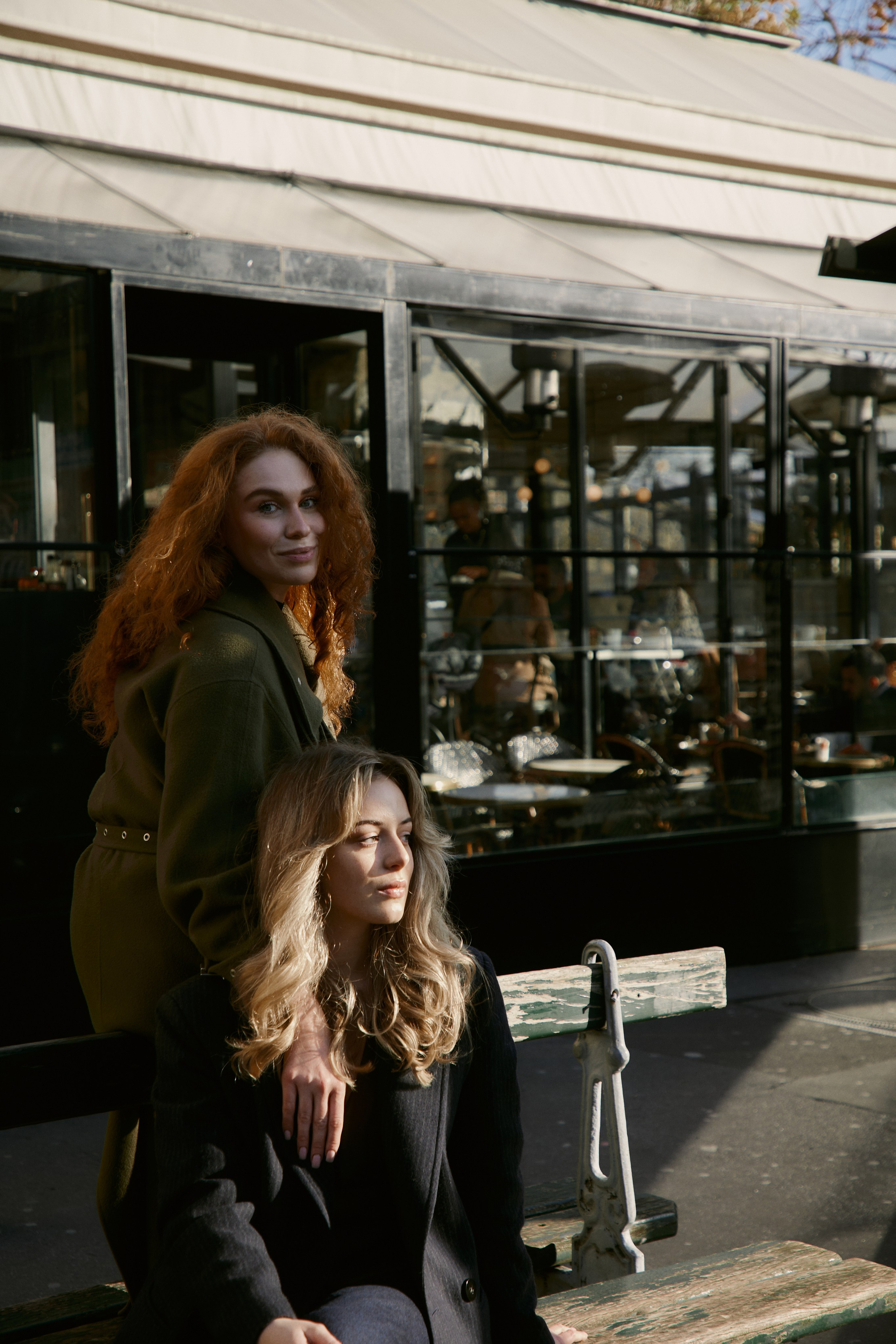 Friends. Photographer in Paris