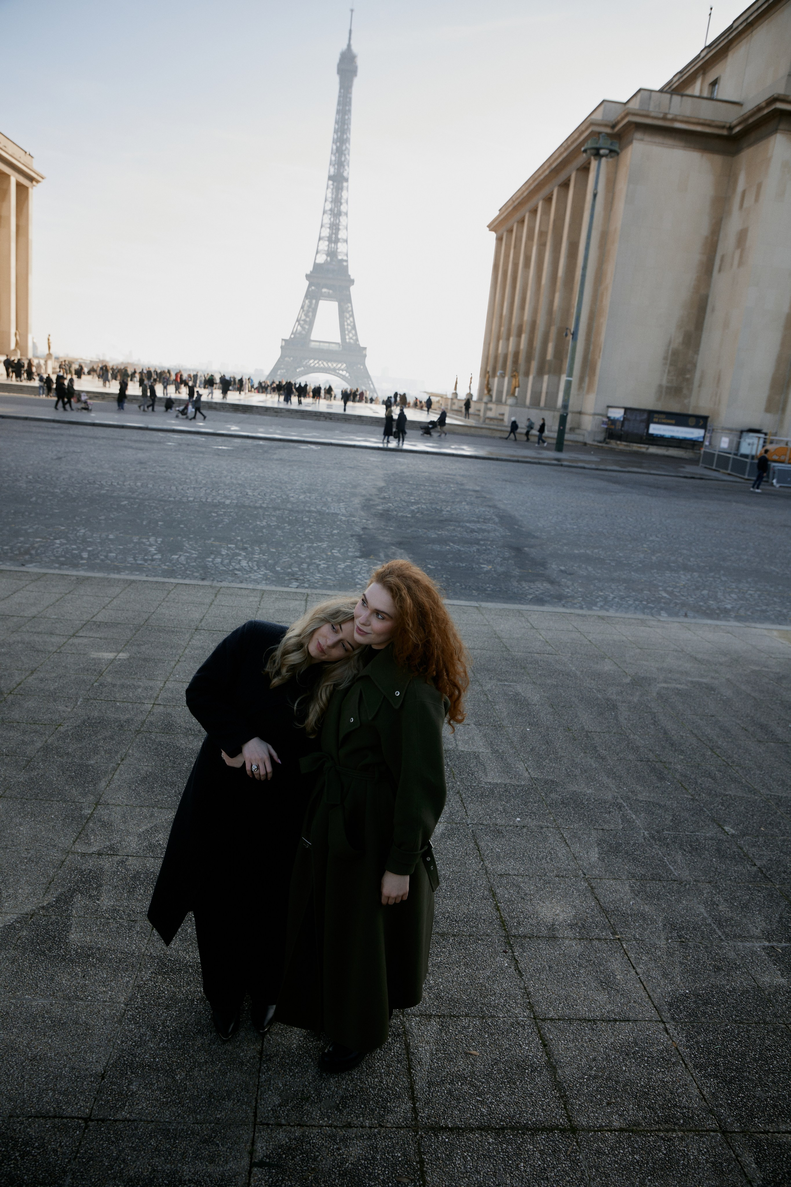 Friends. Photographer in Paris