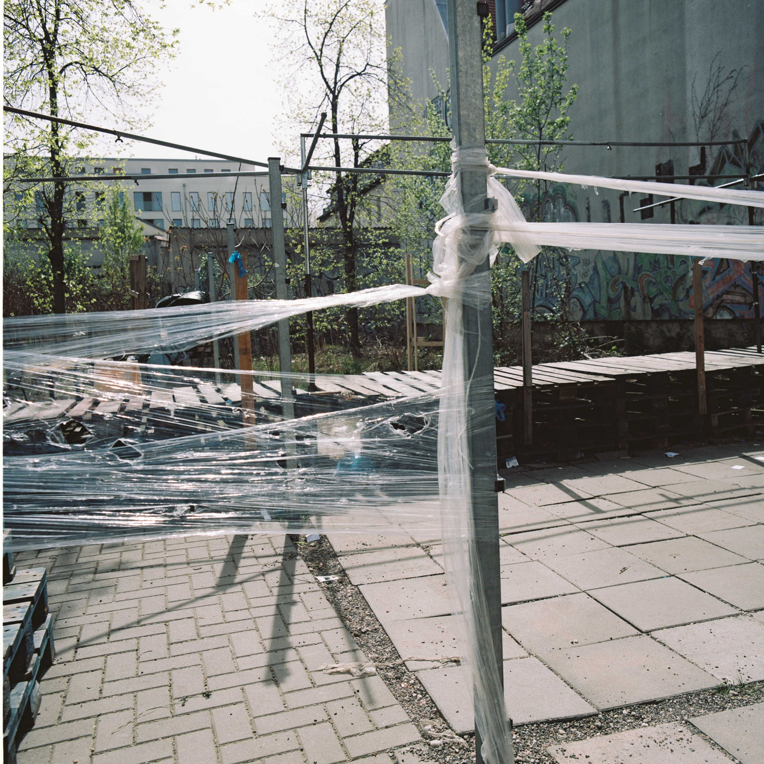 Backyard culture of the Eisenbahnstraße. Anastasia Musinova