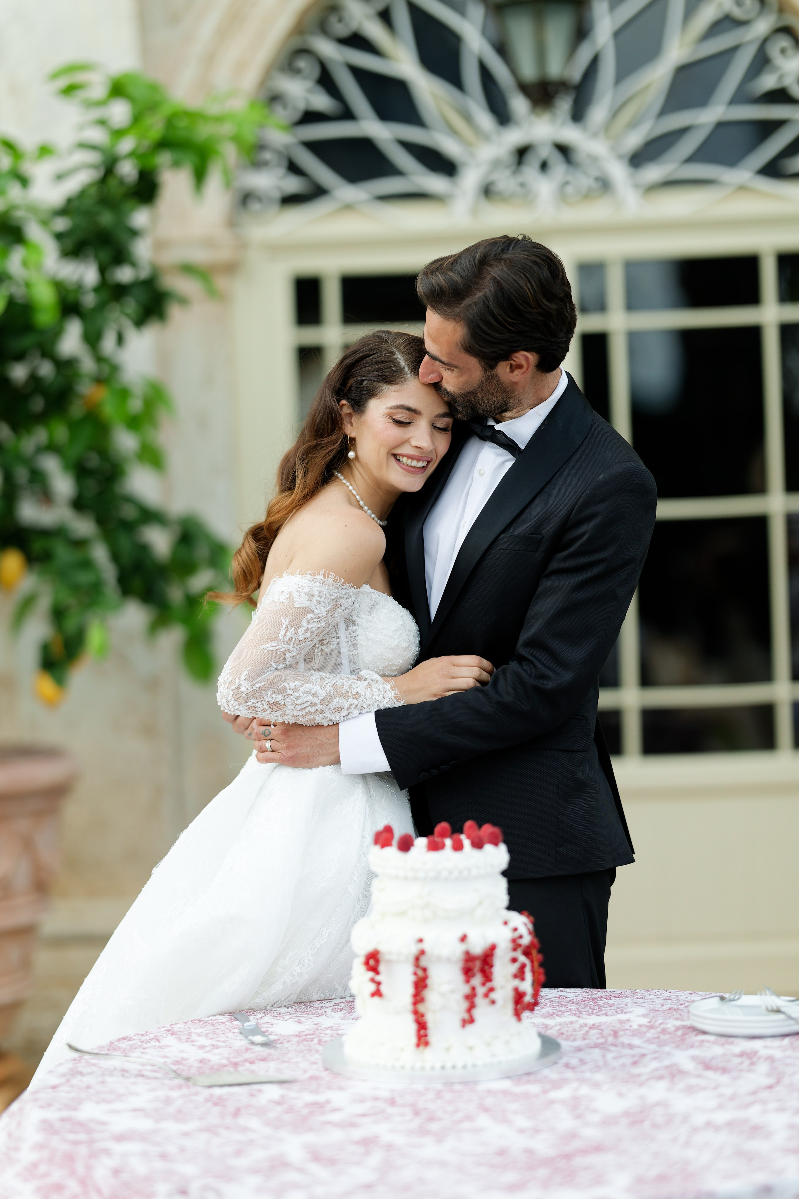 Wedding editorial at Villa di Geggiano, Tuscany, Italy