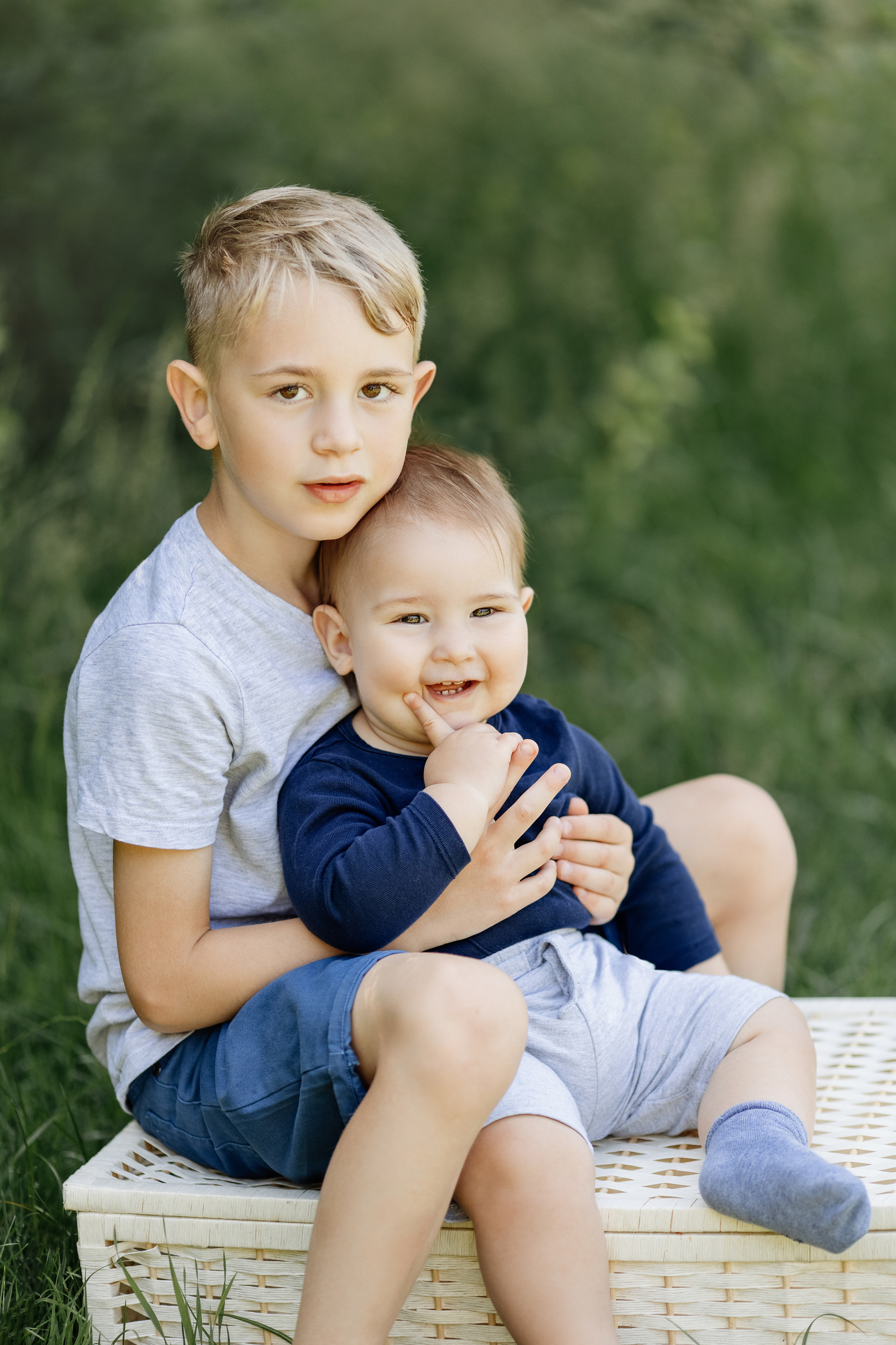 Familienfotoshooting in der Aggerbogen. Elena Osadcij Photography Lohmar NRW