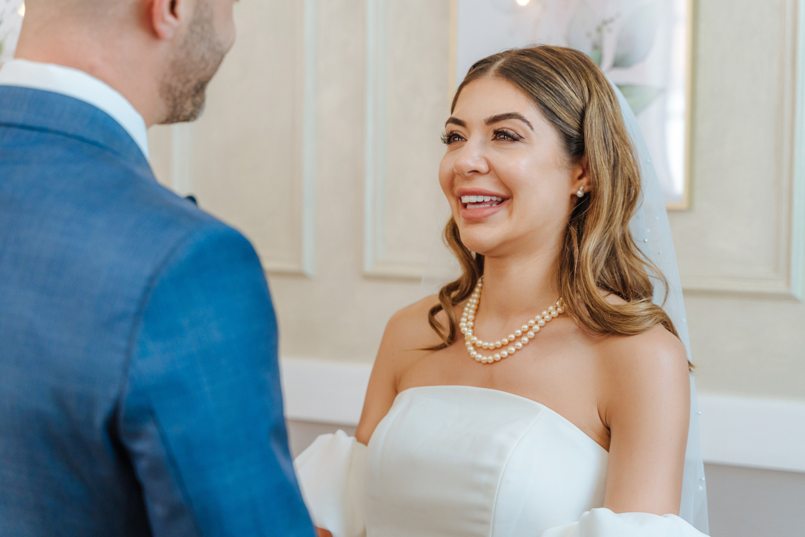 Civil ceremony at Chelsea Old Town Hall,  Wedding in Chelsea, Wedding in London,  wedding photographer in Chelsea, wedding photographer in London