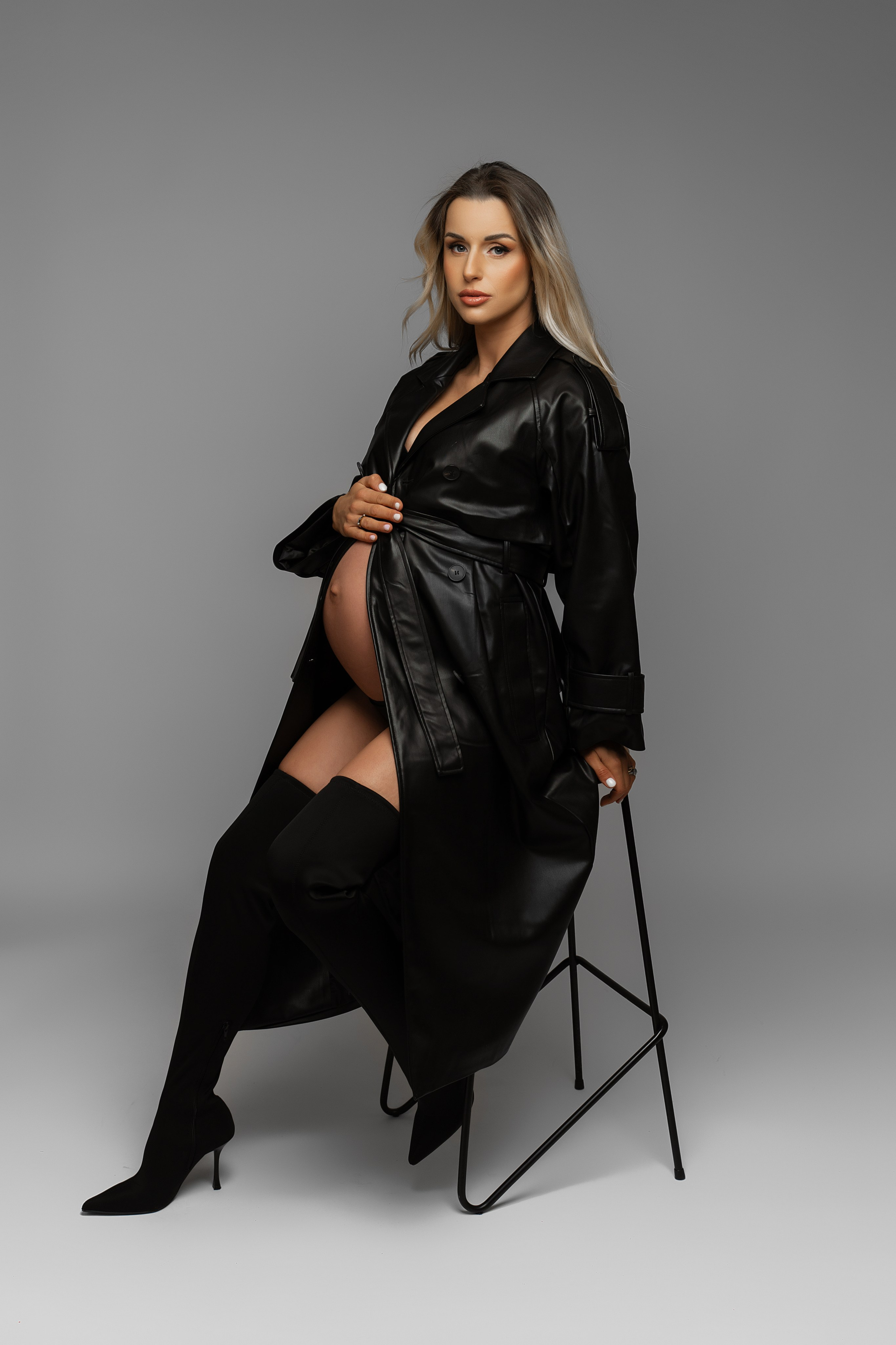 STUDIO: Greta. Maternity/Love story/Wedding photographer