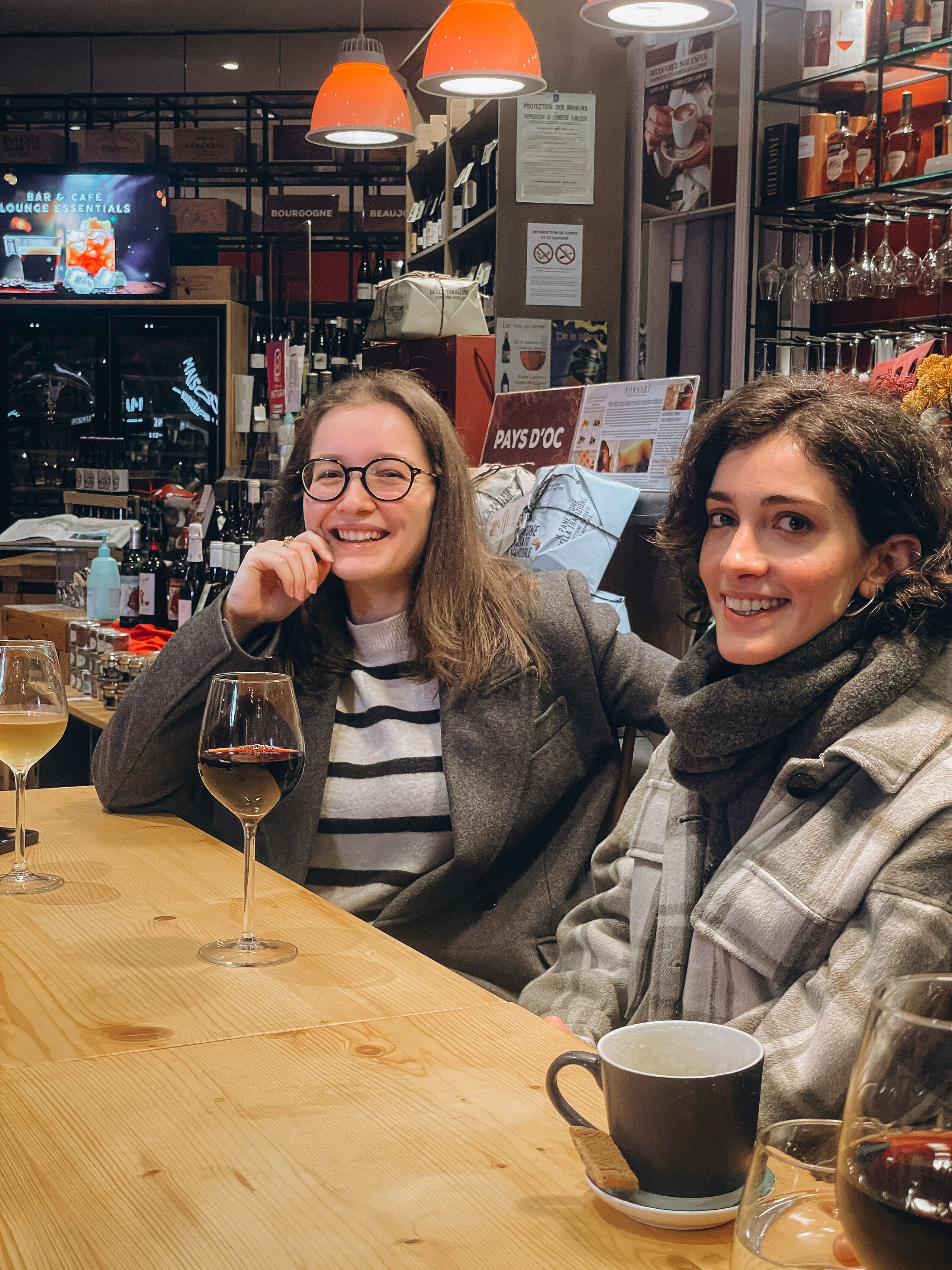 Event photo session for Art brunch Toulouse. Eugenie Smirnova — wedding, corporate and lifestyle photographer in Toulouse and Southwest France