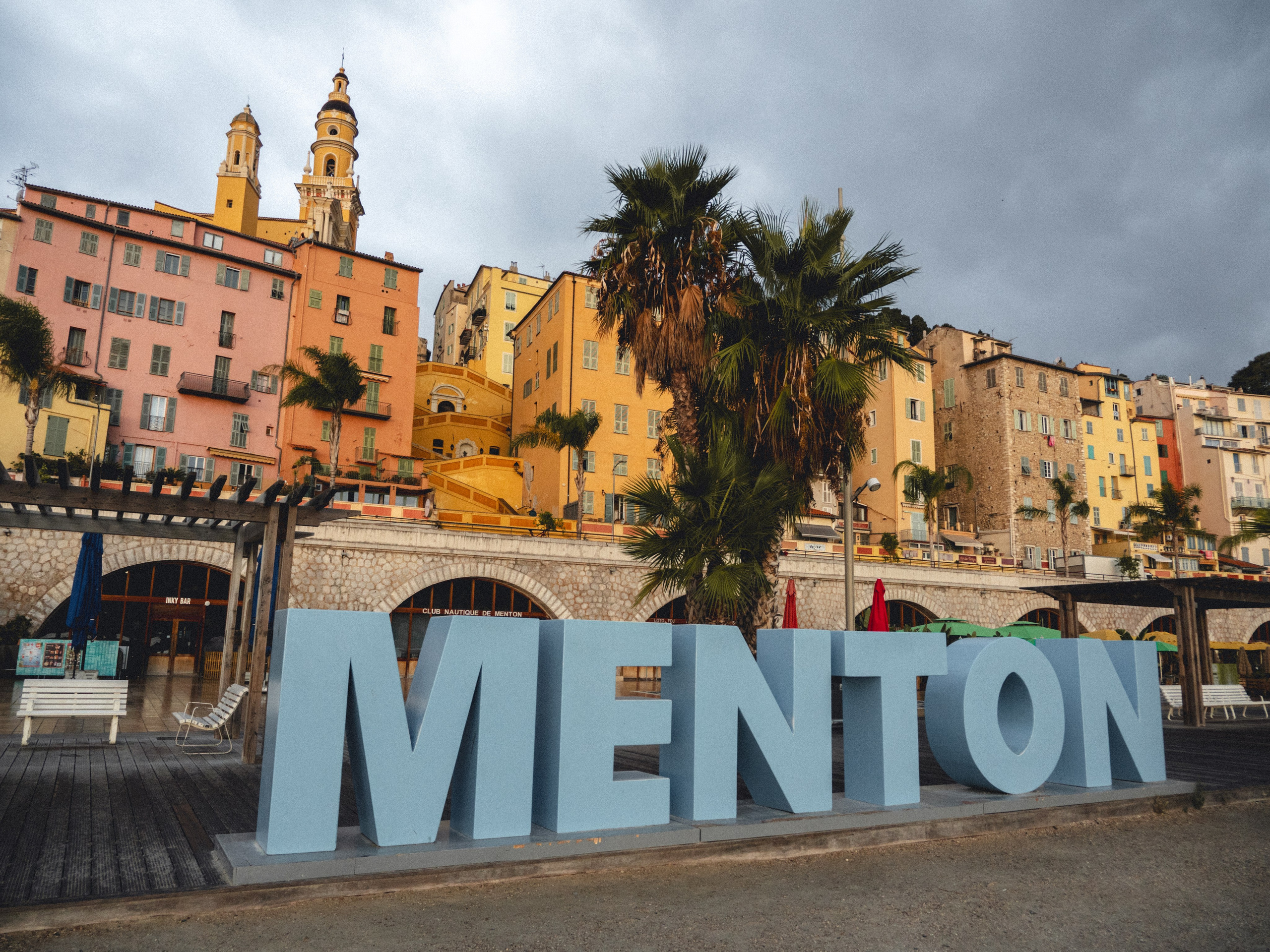 Lever de soleil à Menton. Семейный и детский фотограф на Лазурном Берегу