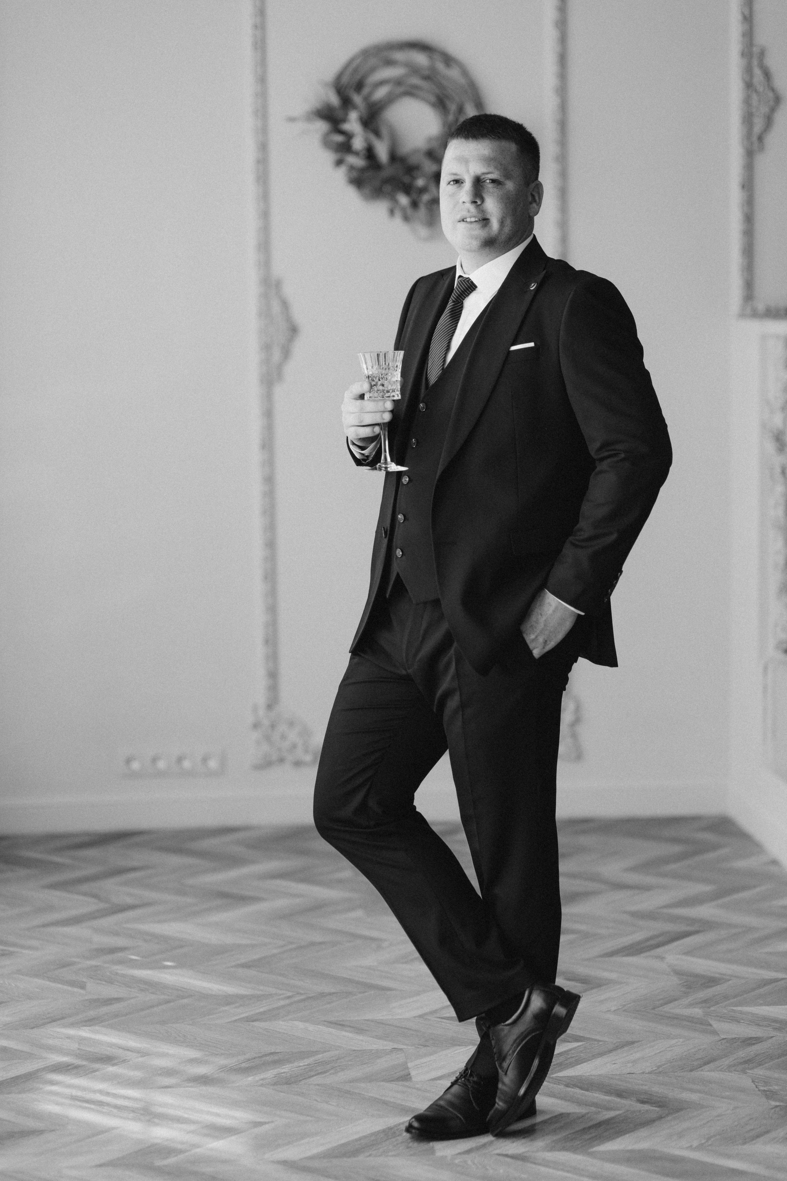 Nikolly & Constantin. Home