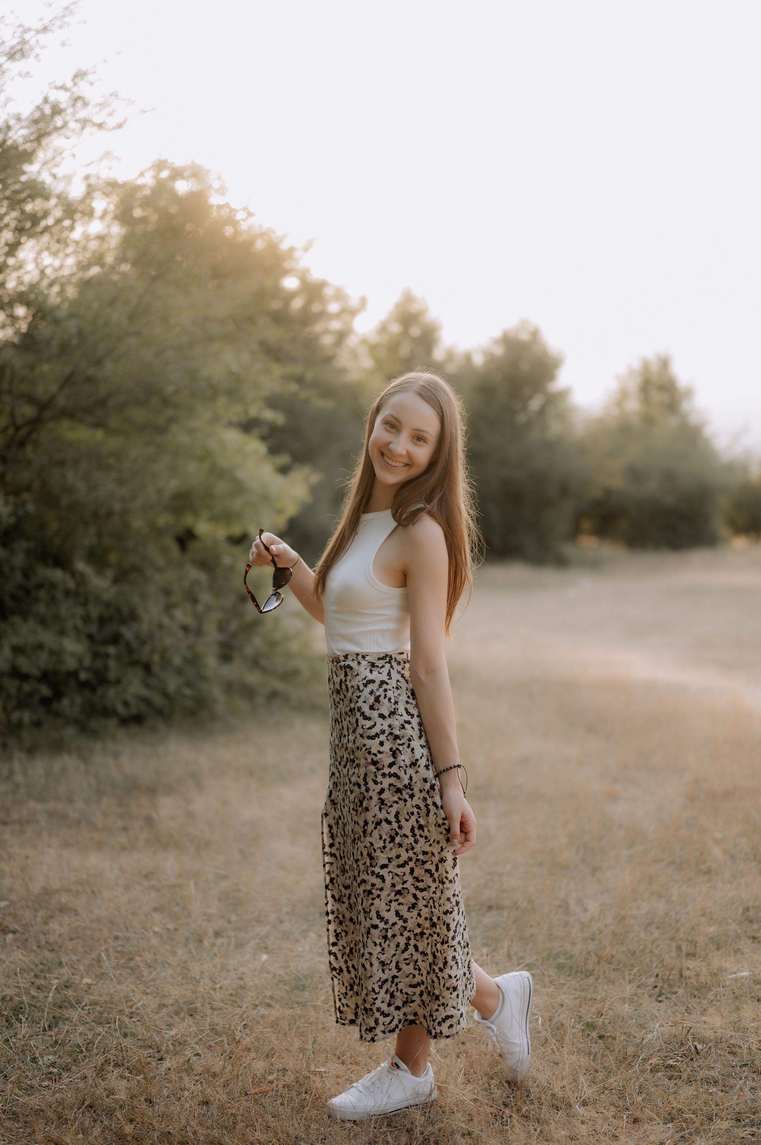 Sedinta foto in natura la apus. Proud Vision Weddings | Wedding Photography & Film — Servicii profesionale Foto Video Nunta Iasi