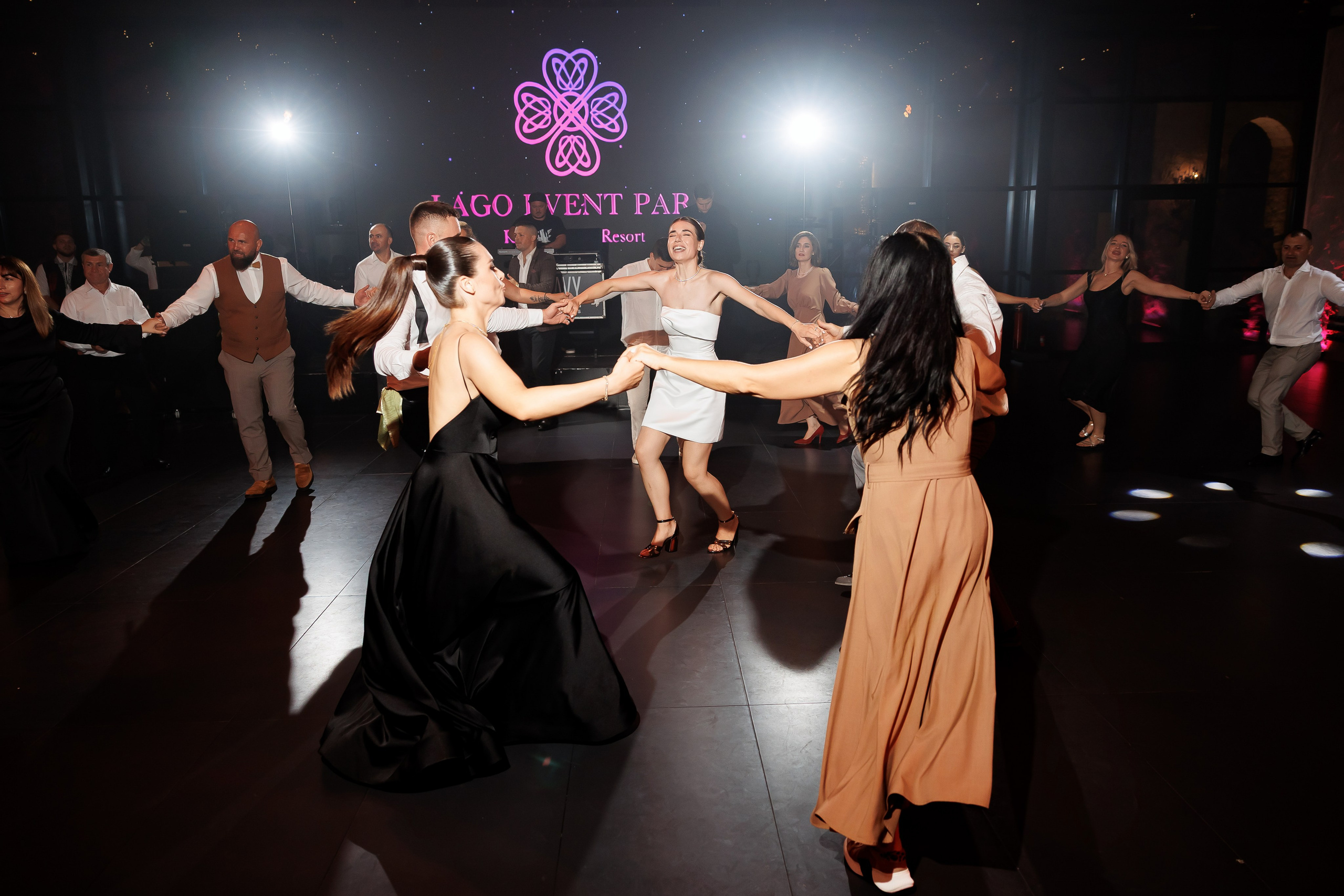 Gabriel & Evelina — Lago — Wedding Day. Servicii Foto și Video 067188353