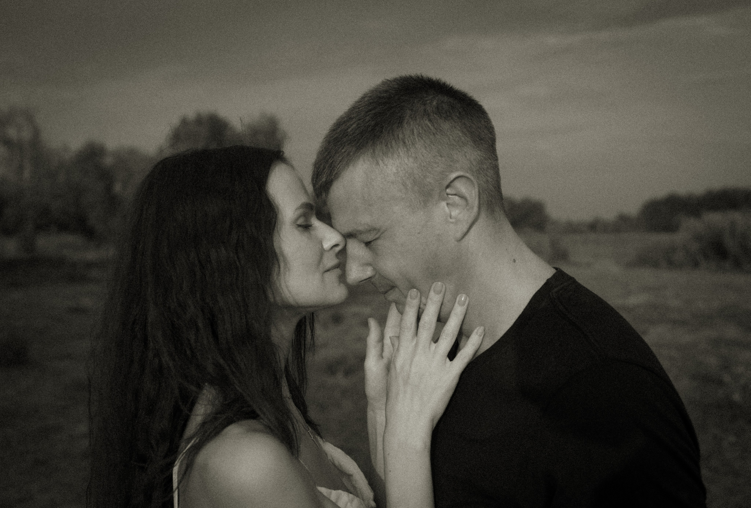 Balade en moto. Histoires d’amour, séances photos de famille et de mariage en France