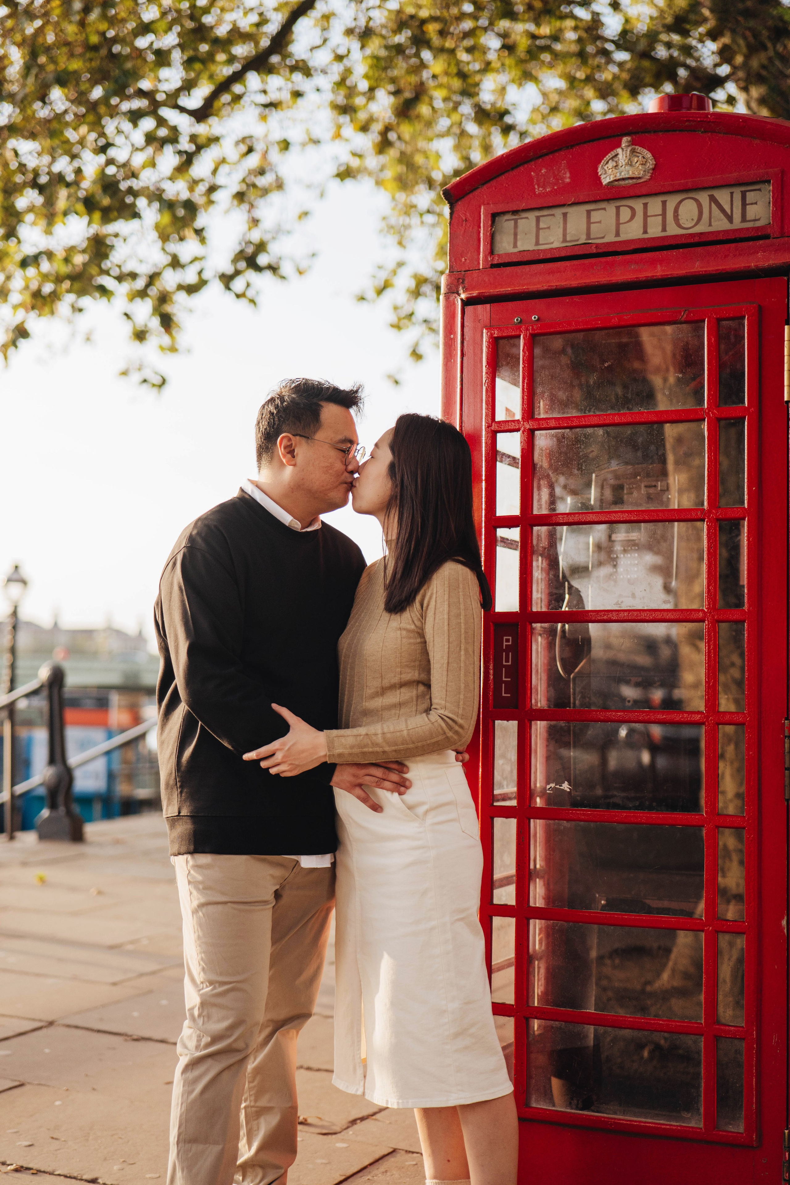 Early morning in central London. Wedding and family photographer in London