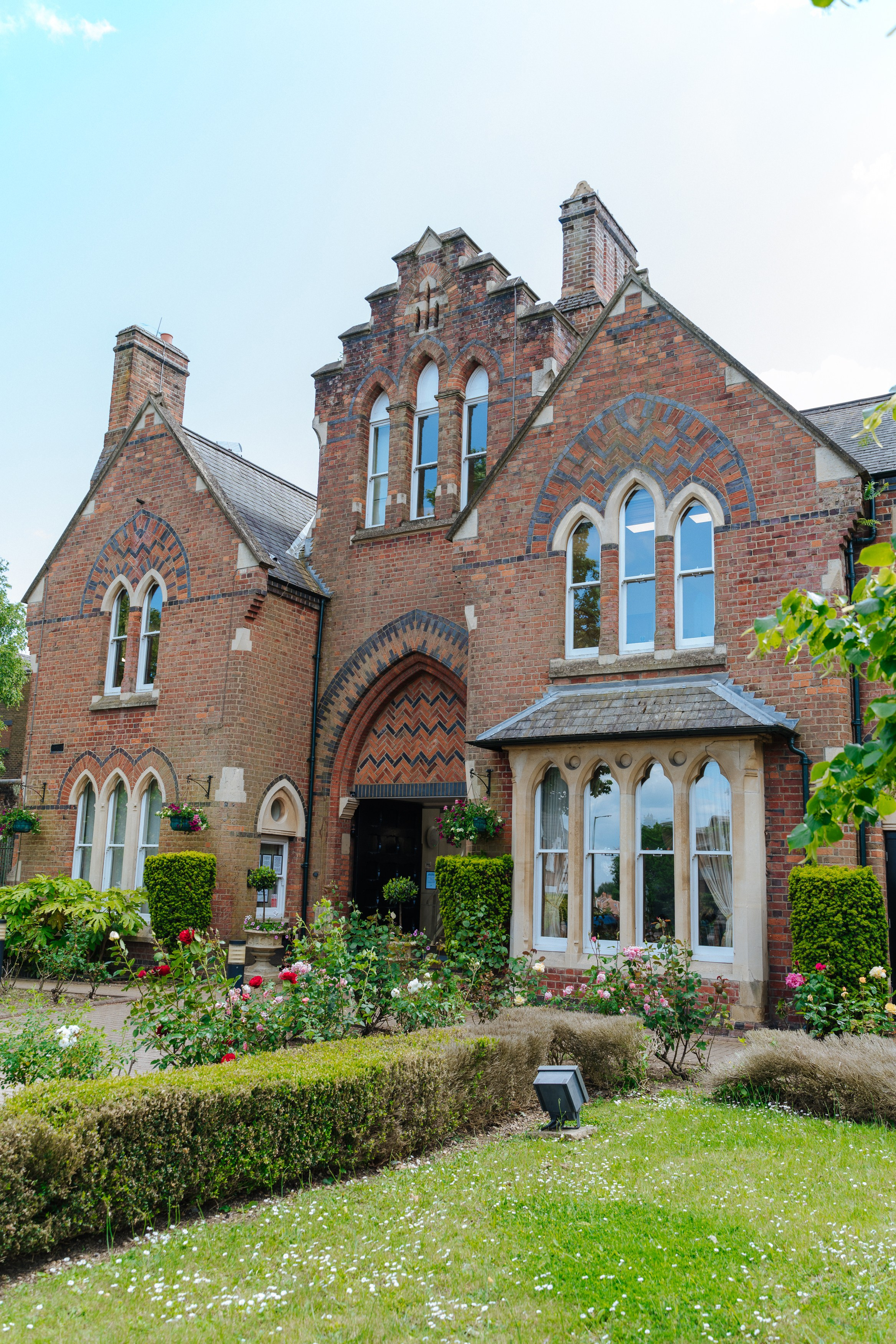 St Albans Register Office, St Albans Register Office wedding , St Albans, wedding in St Albans, civil ceremony in St Albans Register Office, small wedding, photographer for small wedding in St Albans Register Office