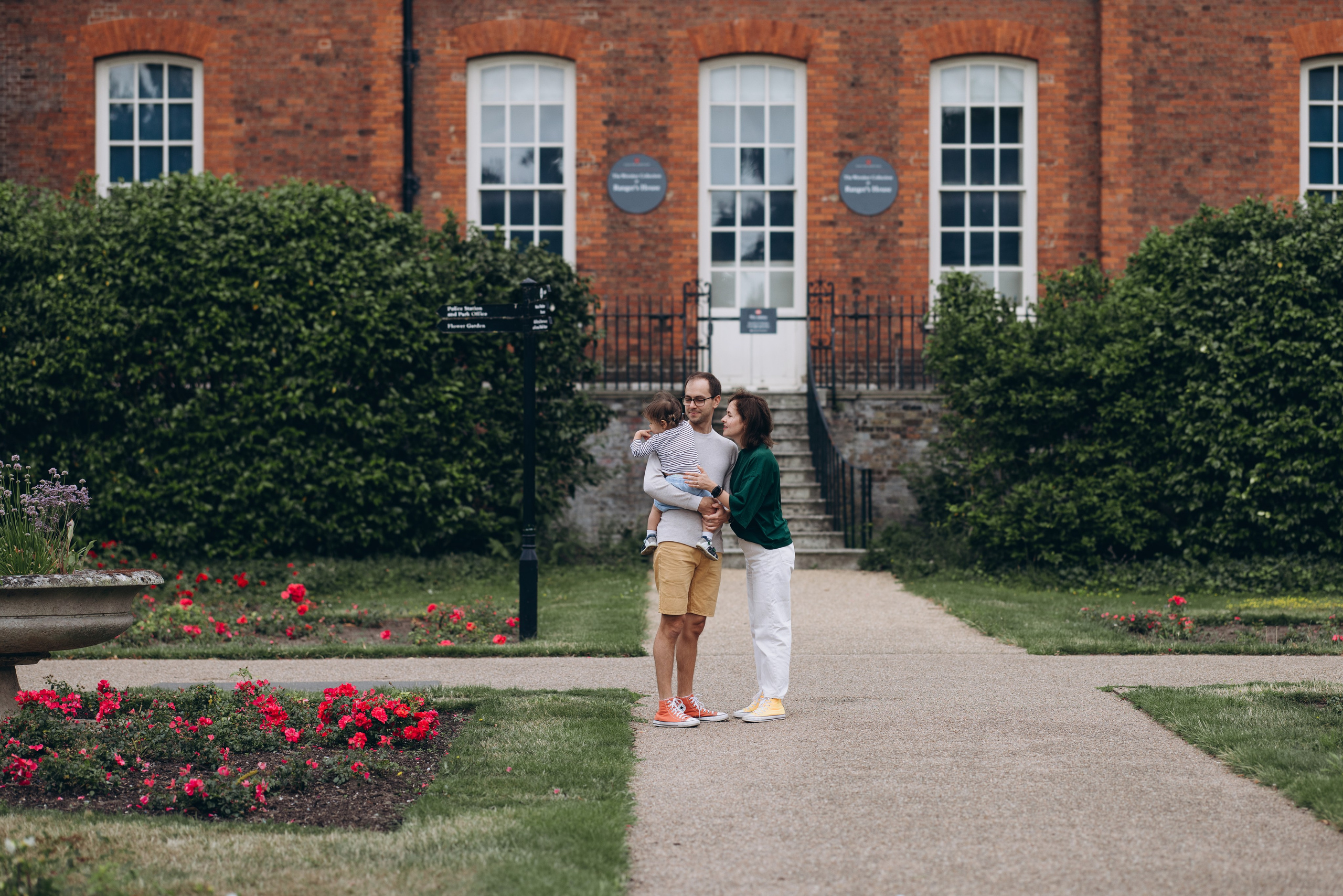 Milena with parents (Greenwich Park). Anastasia Klink, Photographer in London