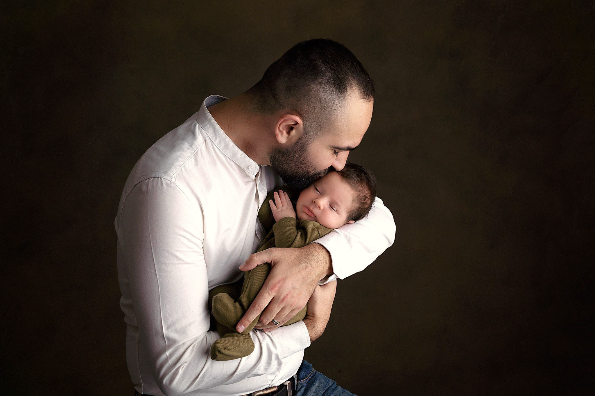 Newborn. Fotograf maternitate, nou-născuți și familie în Cluj-Napoca | Roxana Rusu