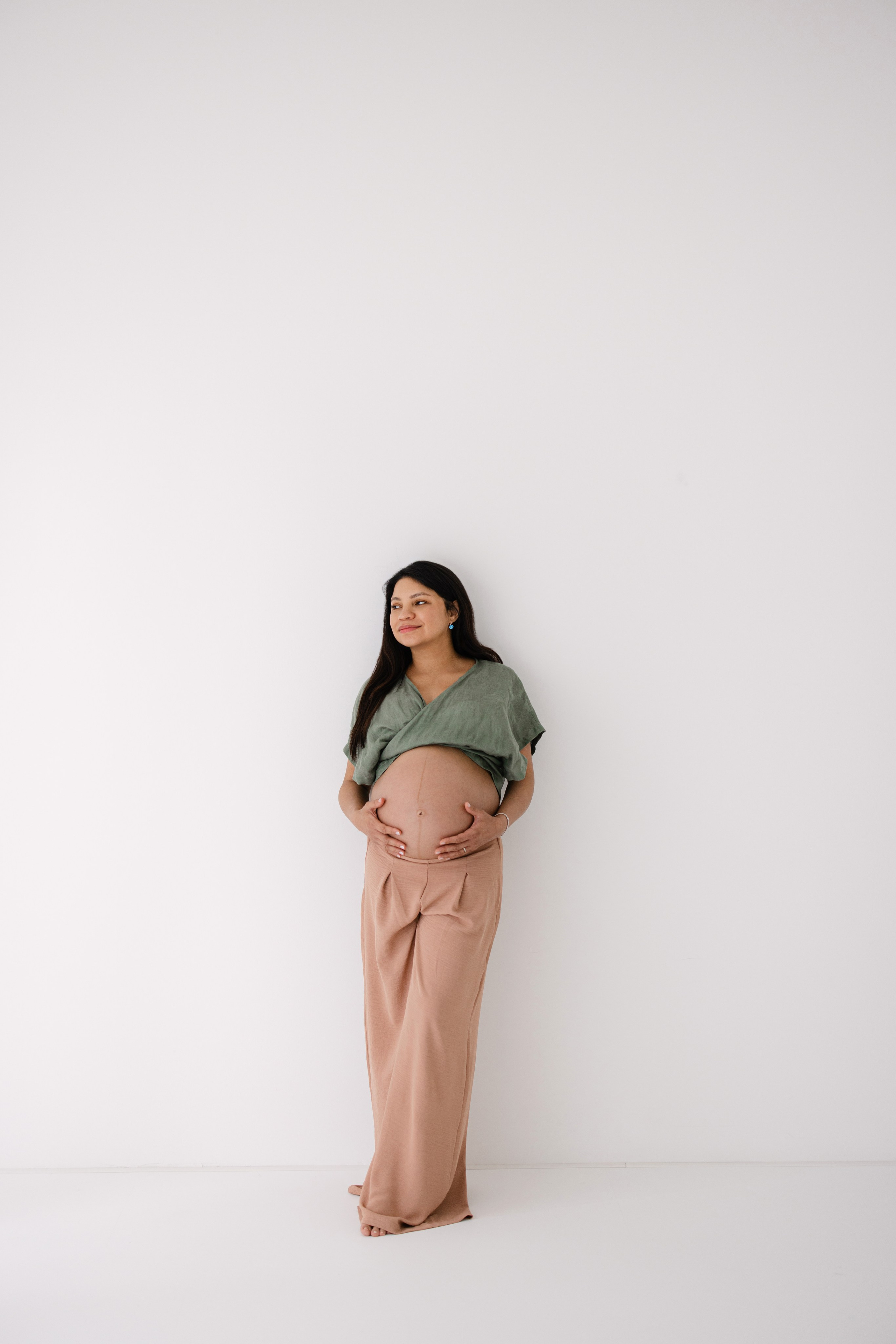 Zeitlose und moderne Schwangerschaftsfotografie in Zürich & Uster — natürlich, unkompliziert und ohne Kitsch. Wedding and Family Photographer Switzerland and Italy. Valeria Diaz