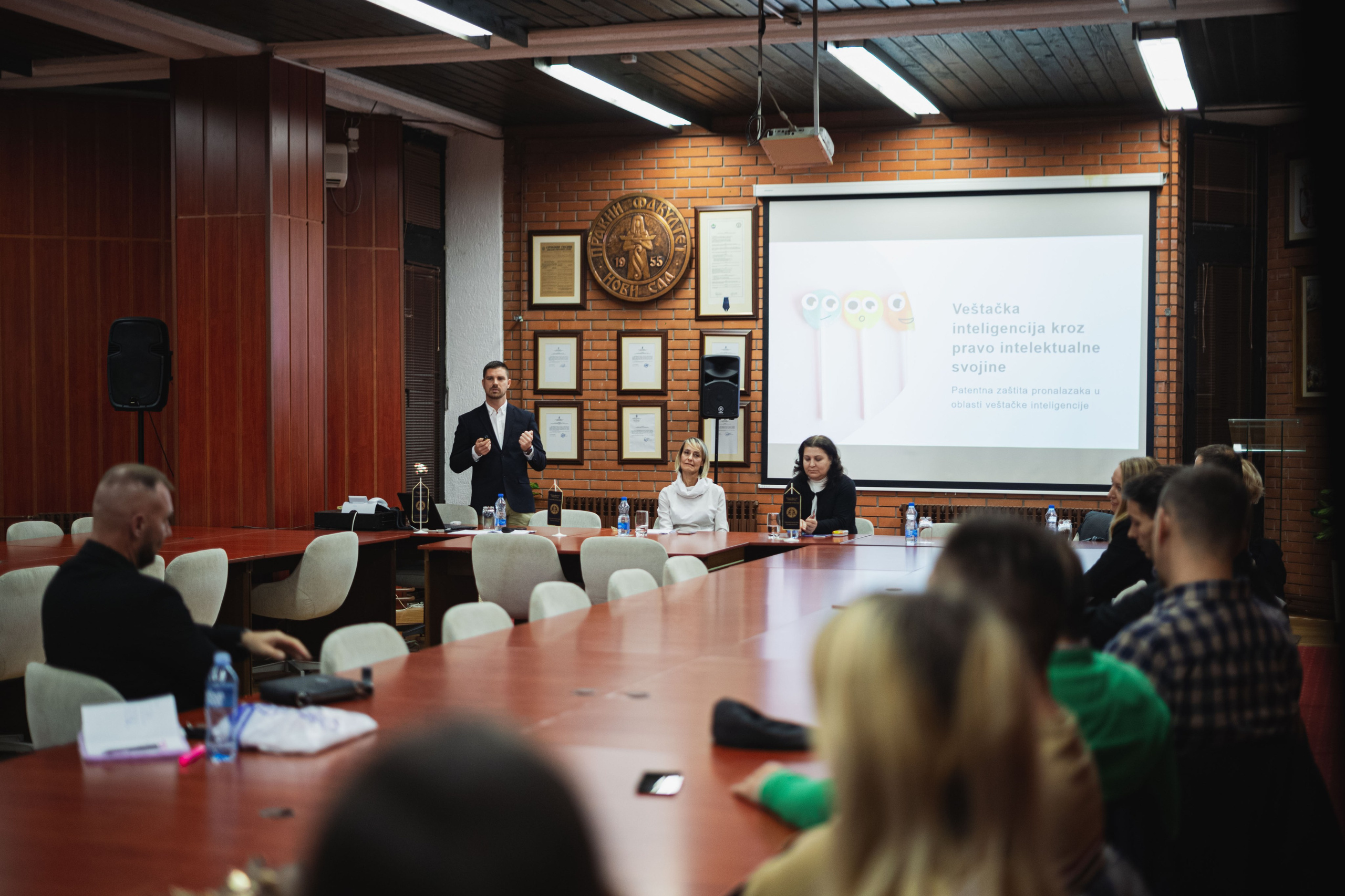 VIP nedelja na pravnom fakultetu Ai predavanje. Жуков Студио