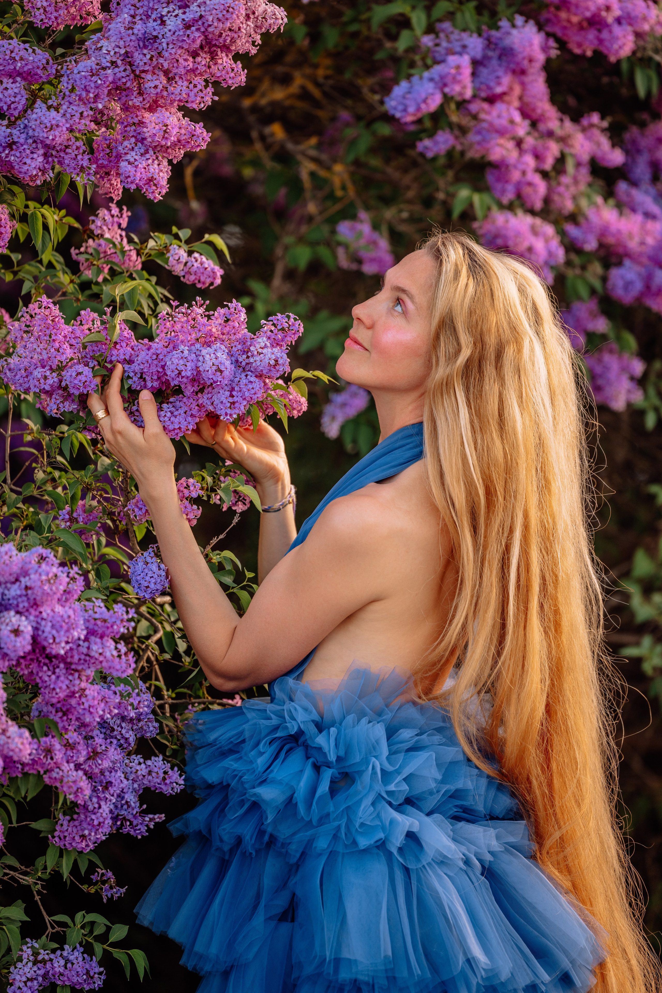 Wenn der Flieder beim Schloss Nymphenburg blüht. Hochzeitsfotograf München Taufe Familienfotograf Tanja Mauke