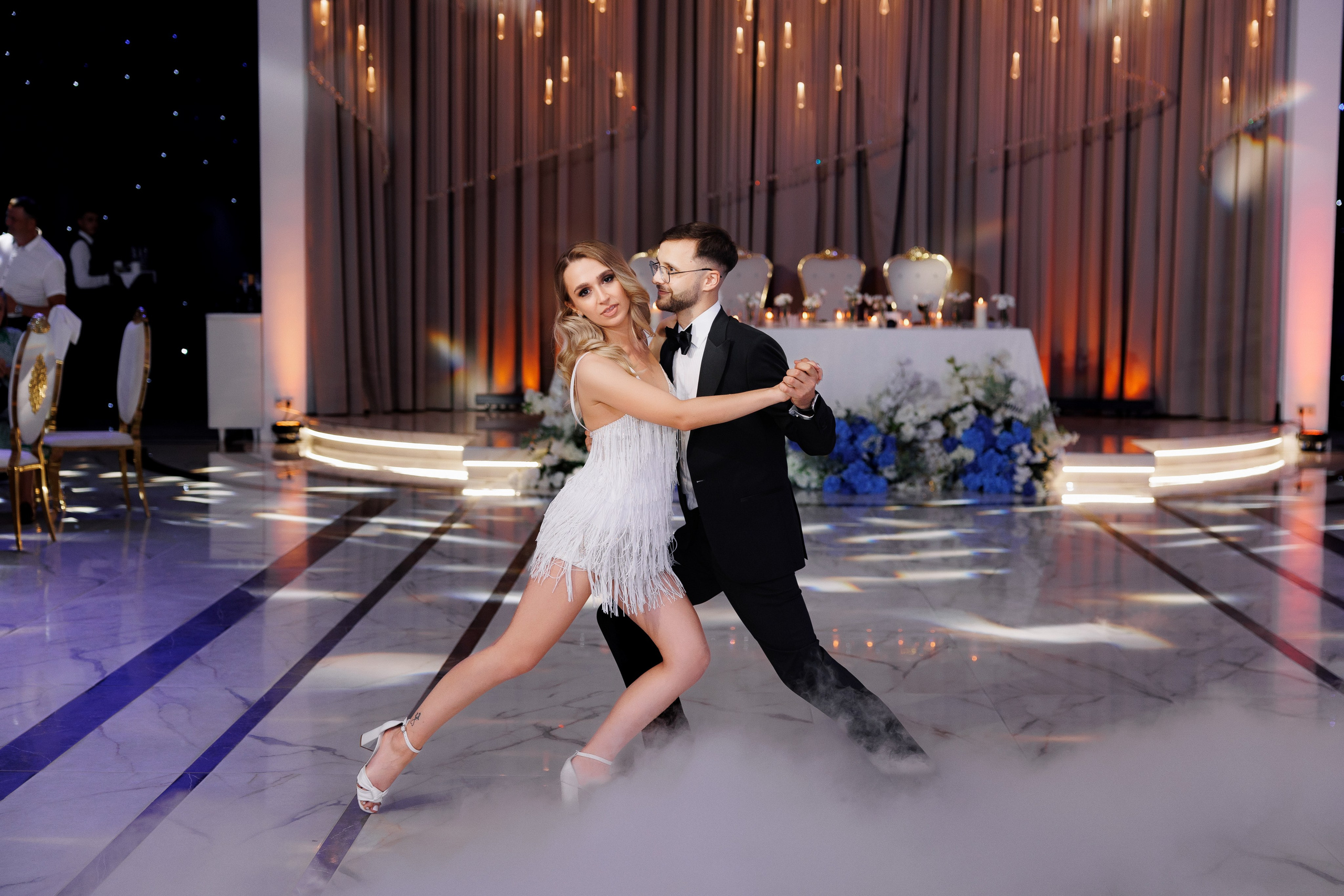 primul dans al mirelor