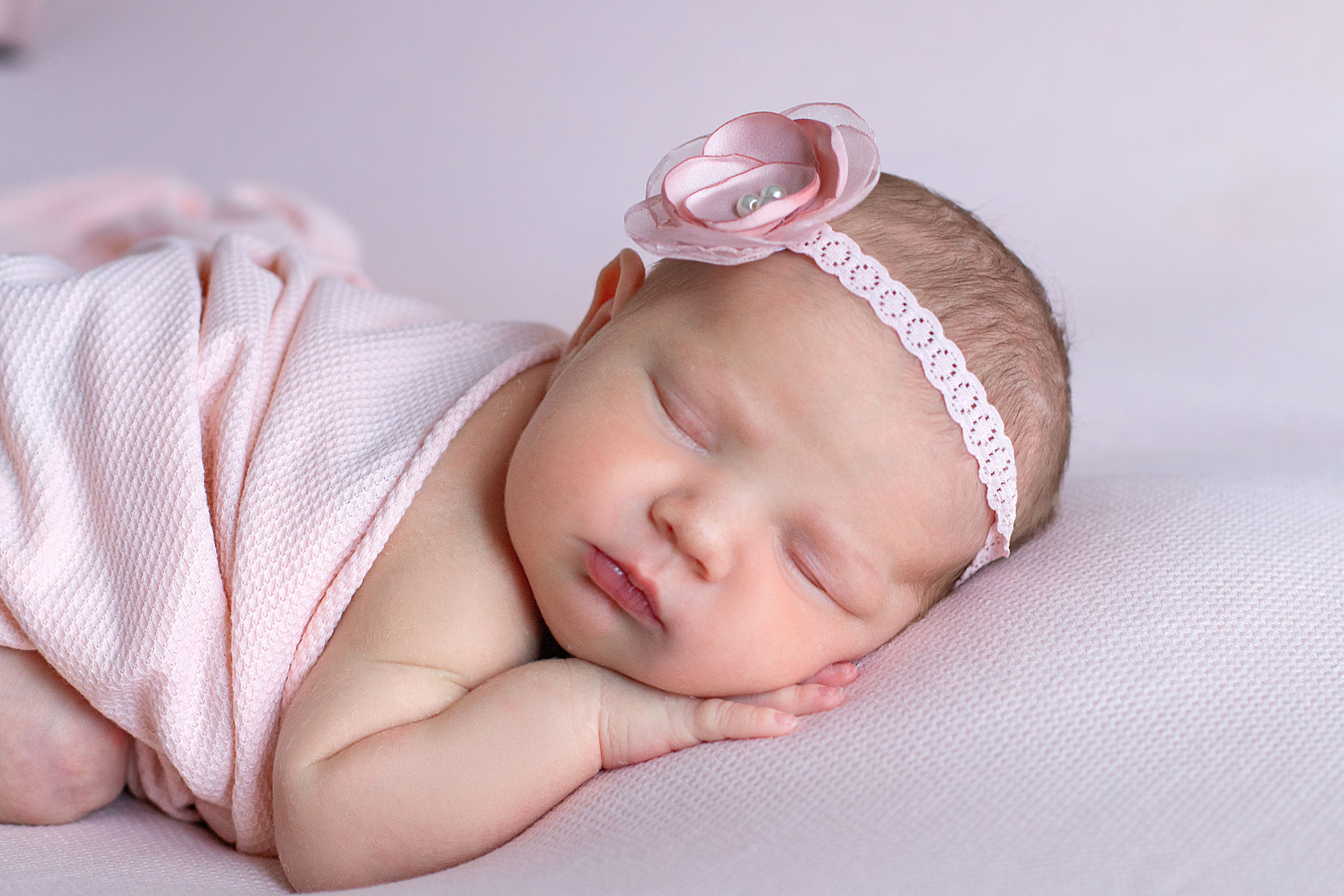 Newborn классическая. Детский и семейный фотограф в г. Бельцы