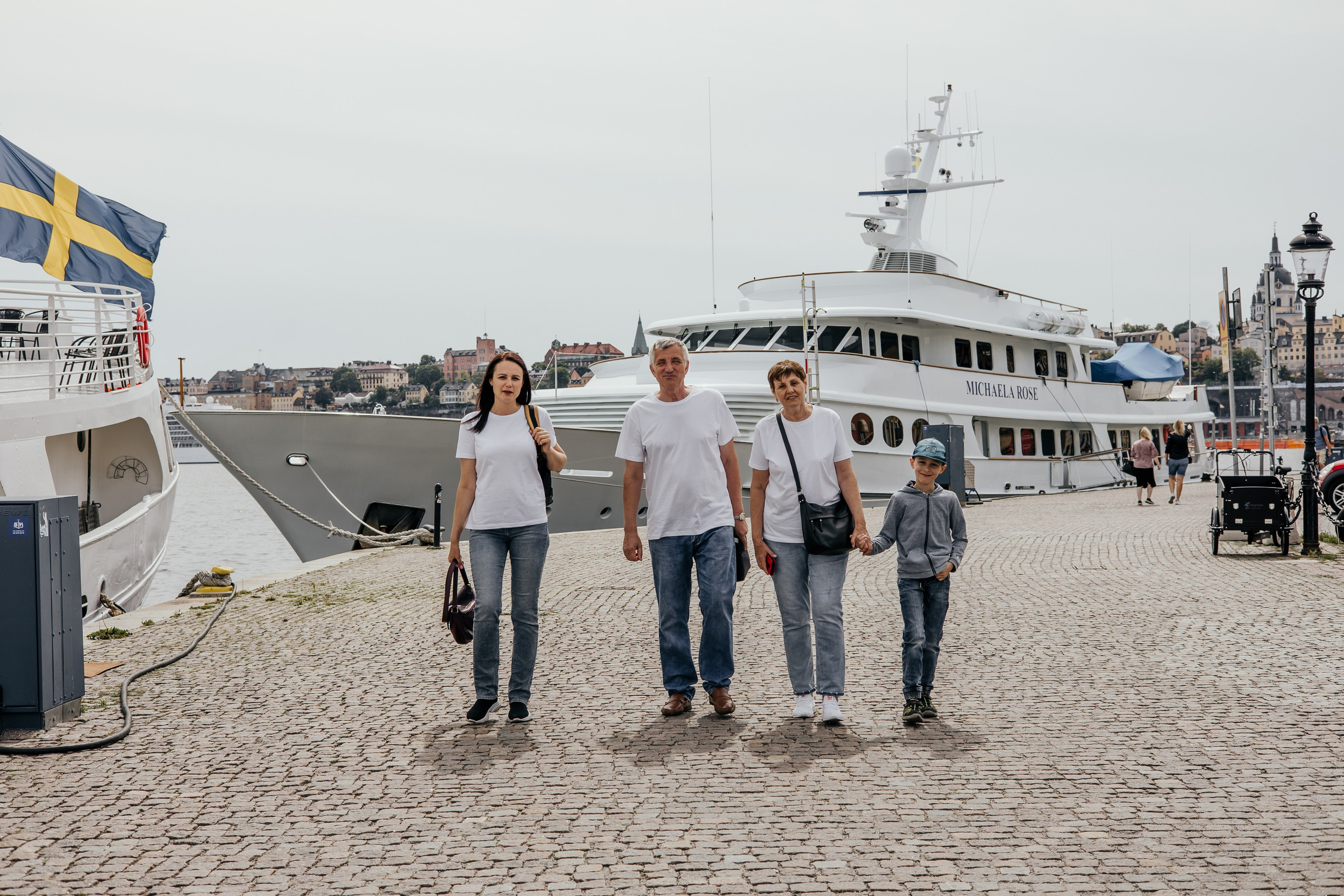 A walk for the Tatjana family. Iryna Zhyvora | Photographer | Stockholm