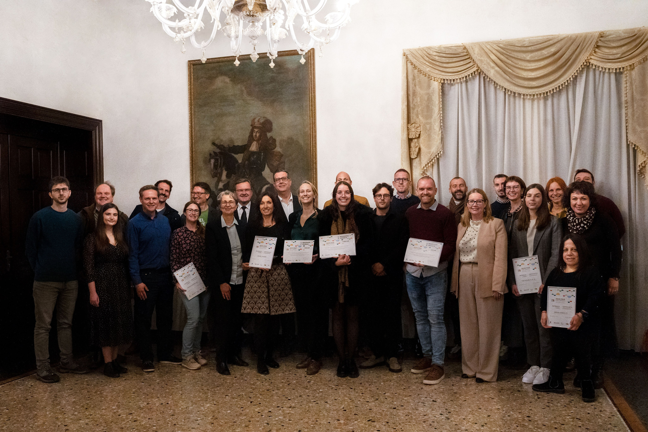 Fotografiranje dogodkov. Fotografinja in videografinja Mariia Bortiakova iz Slovenije: fotografiranje dogodkov, portretov in snemanje videov po vsej Sloveniji