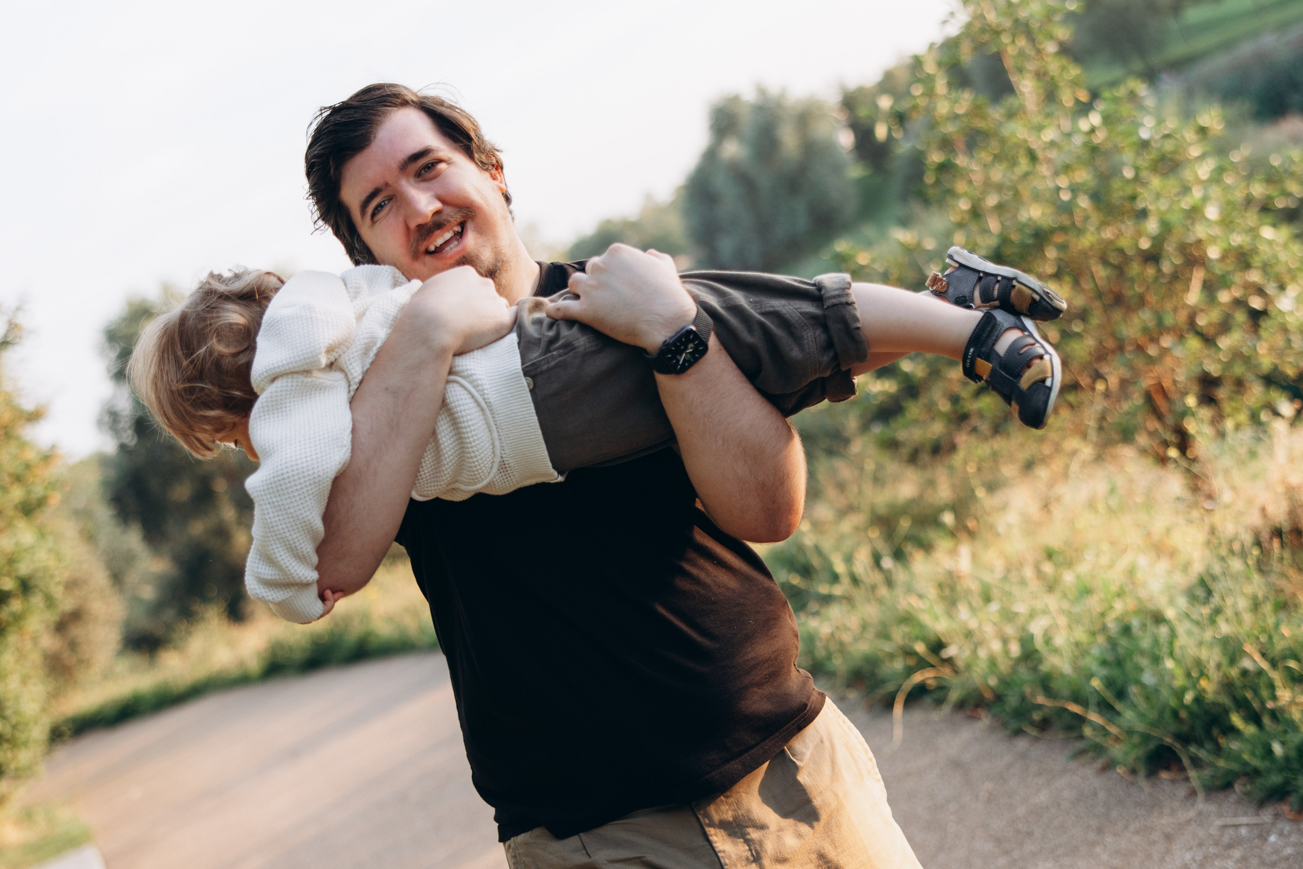 Maksim with parents (Queen Elizabeth Olympic park). Anastasia Klink, Photographer in London