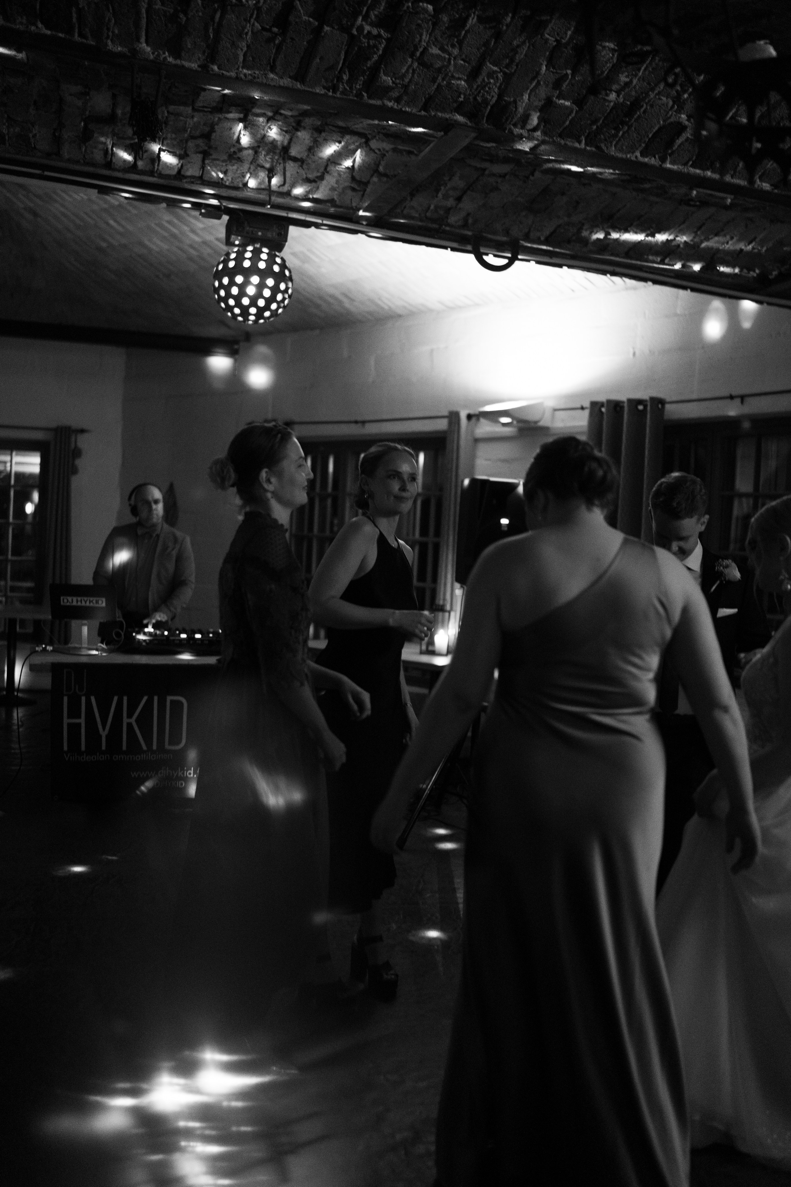 C&A. Wedding and portrait photographer in Helsinki Vickan O