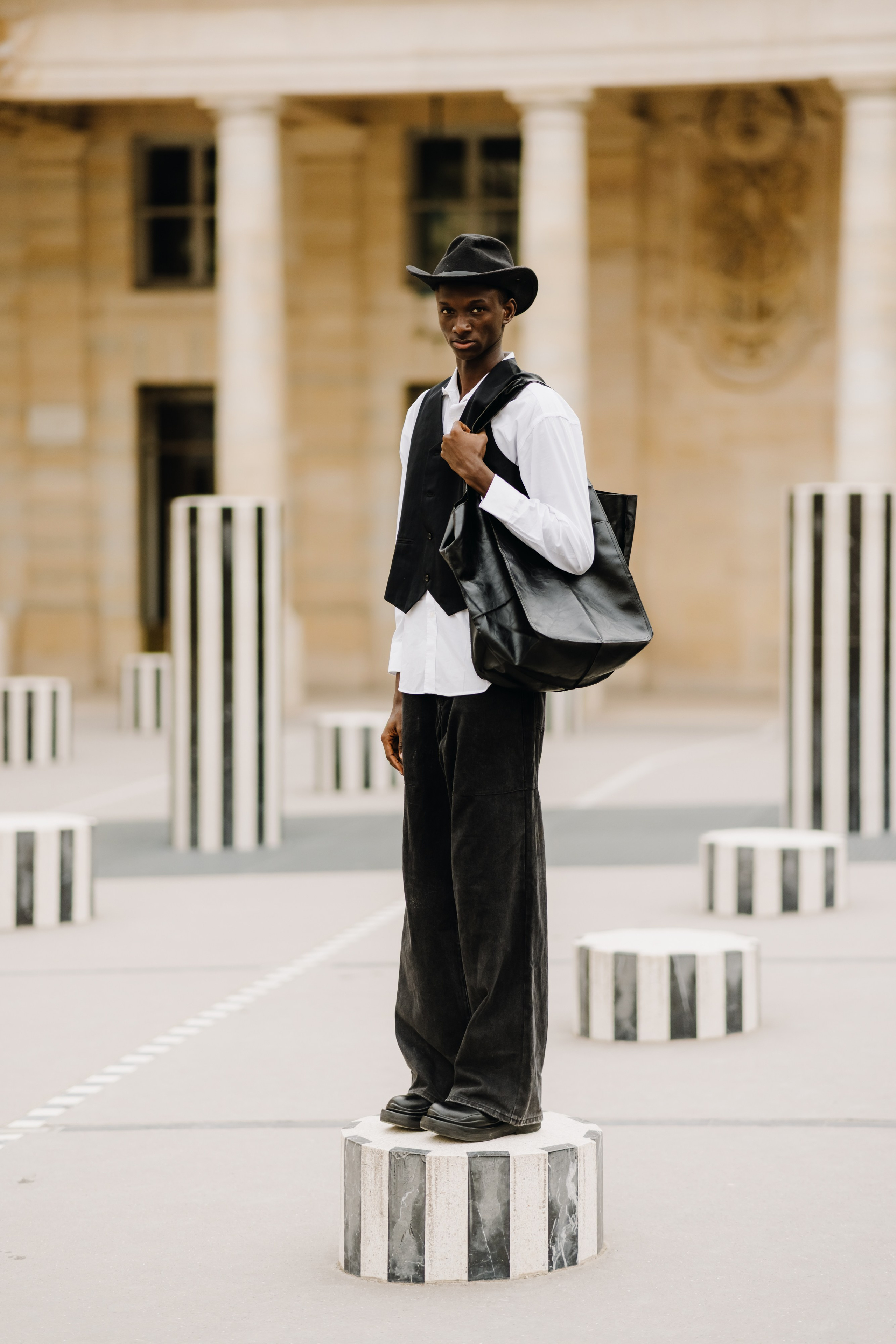 Street Editorial. Ilia Pisarenko — Fashion & Street Photographer in Paris