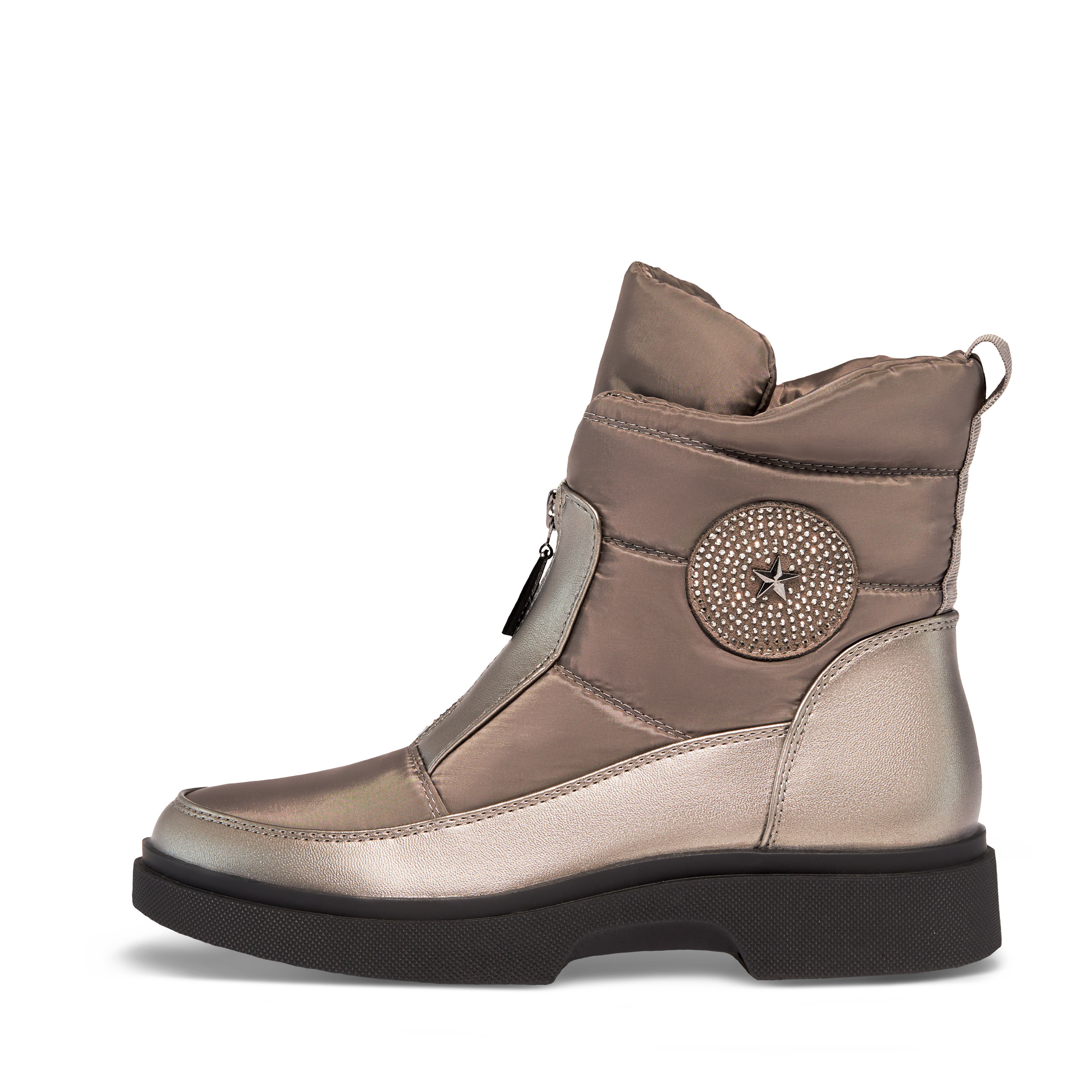 Retouche des photos en France. Photographe et retoucheuse des images des produits à Avignon en France