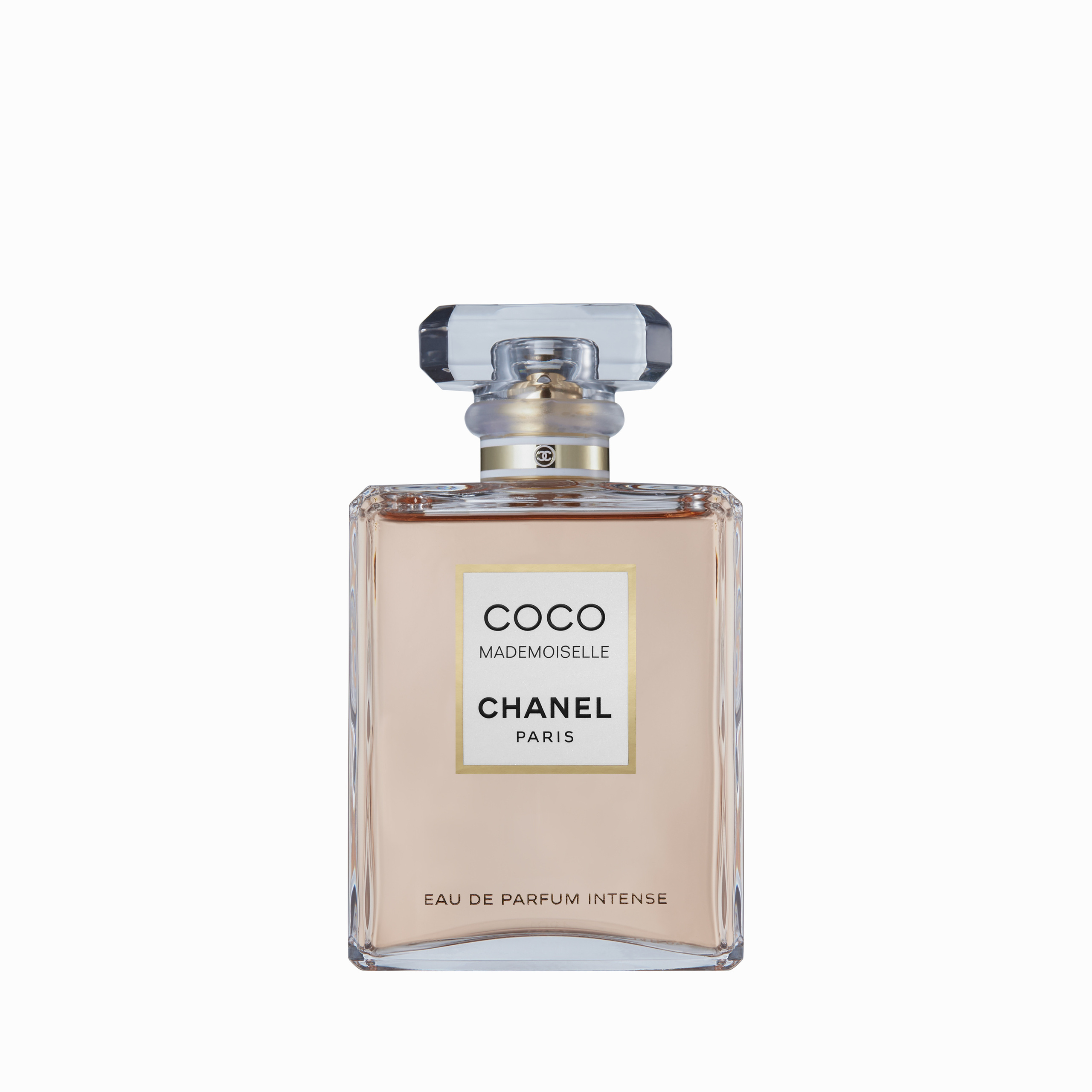 Retouche des photos en France. Photographe et retoucheuse des images des produits à Avignon en France