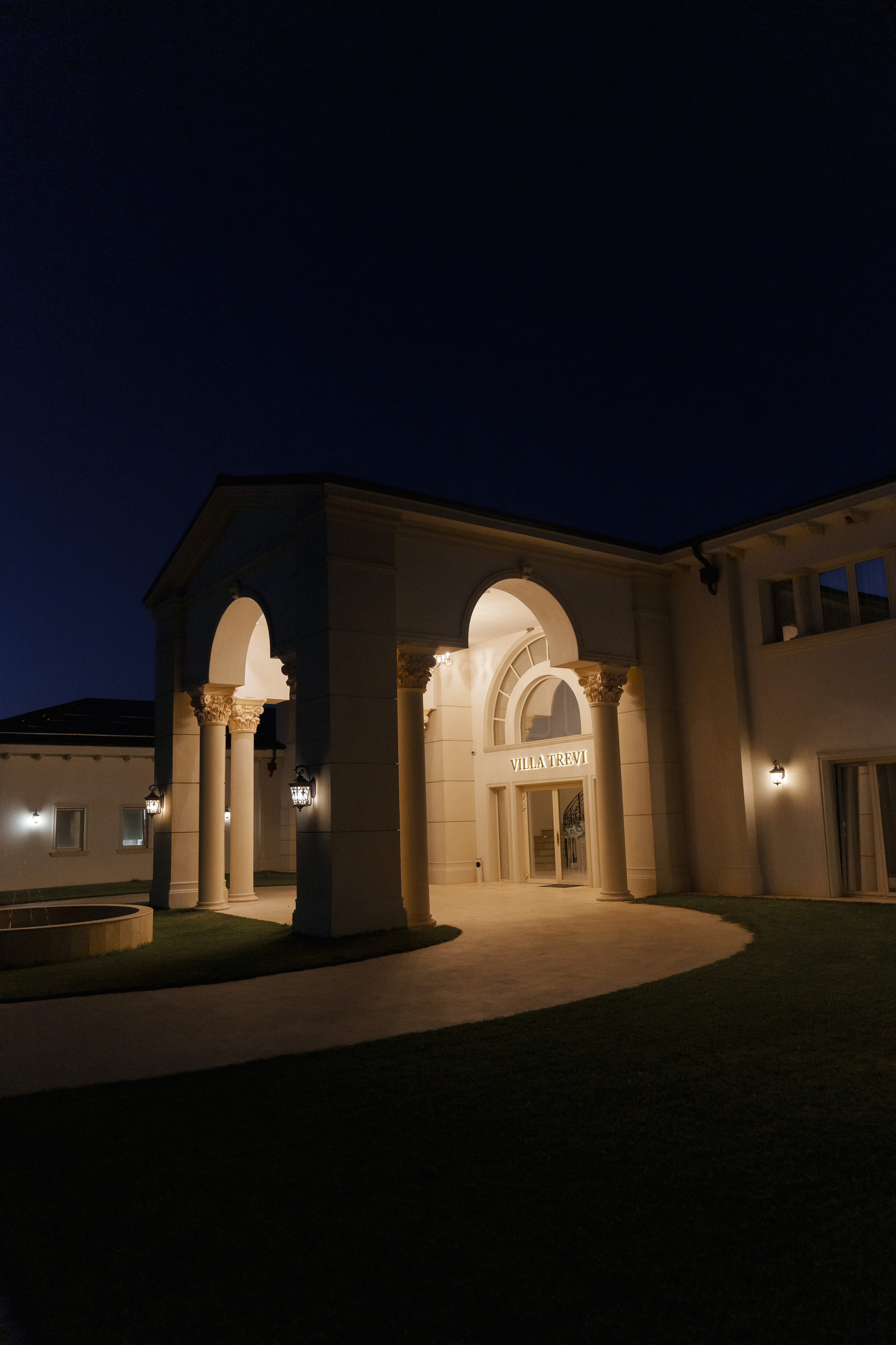 Villa Trevi Wedding near Timisoara. Wedding photographer and videographer based in Timisoara, Romania