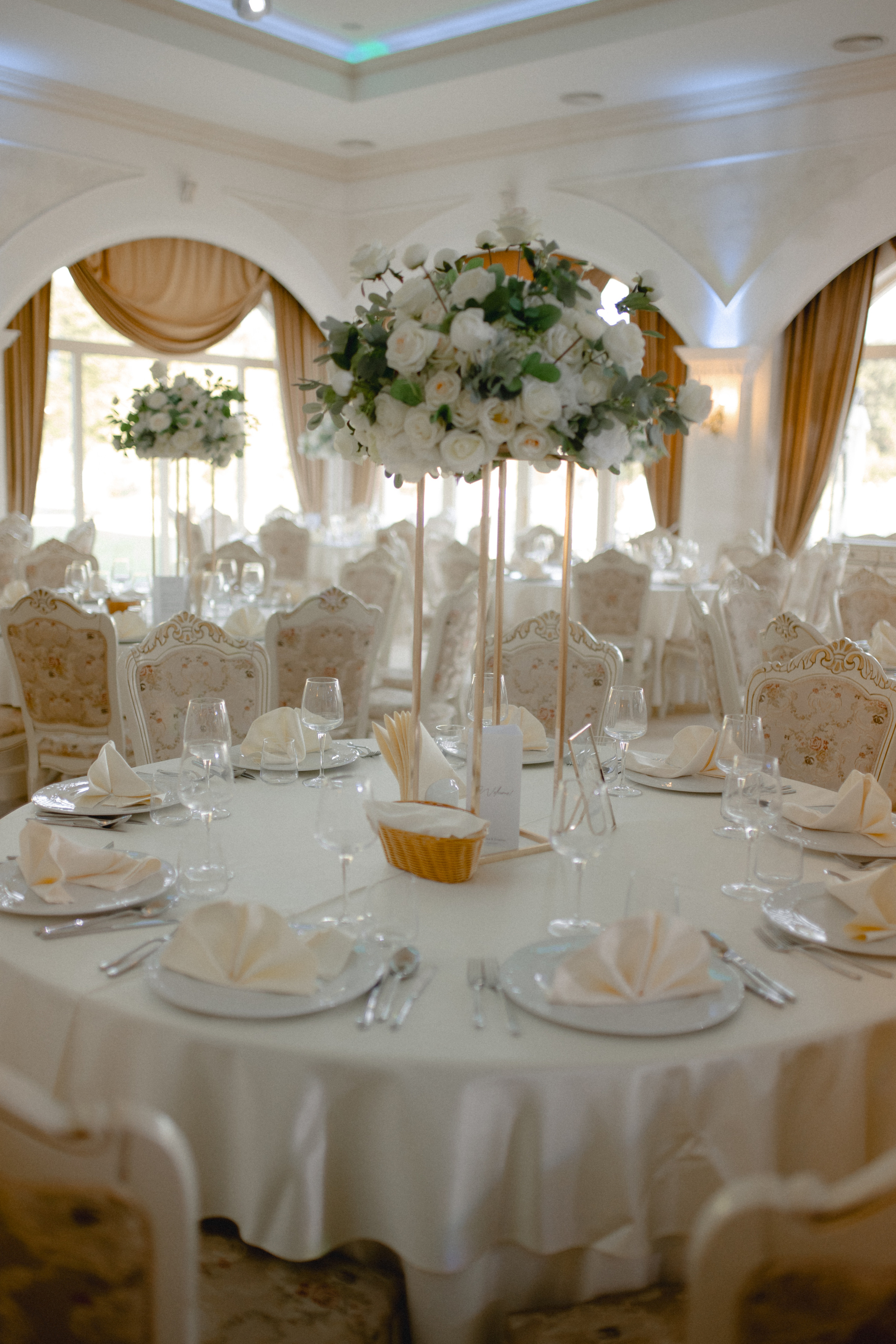 Villa Trevi Wedding near Timisoara. Wedding photographer and videographer based in Timisoara, Romania