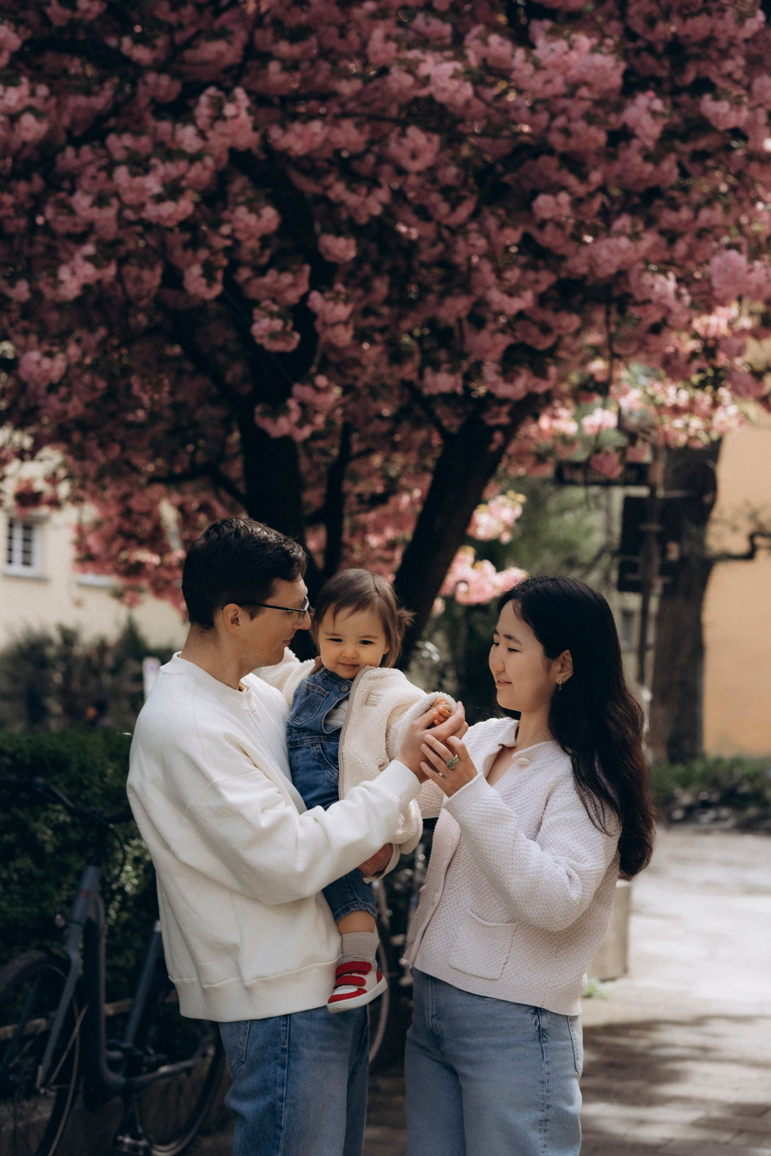 Kirill, Inga & Lea in spring bloom. Фотографы Минск и мир