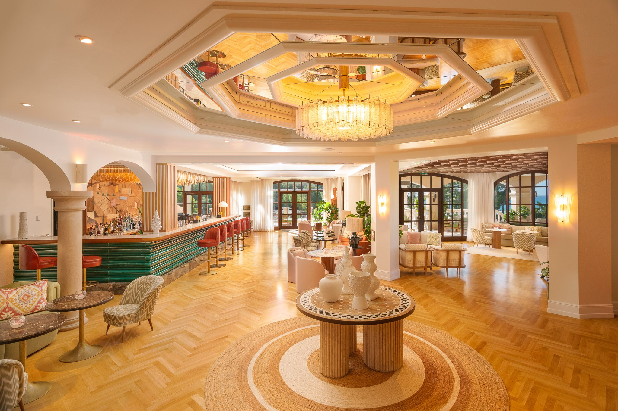 Fotografía comercial en el bar del St. Regis Mardavall. Mallorca Wedding, Corporate & Social Photographer