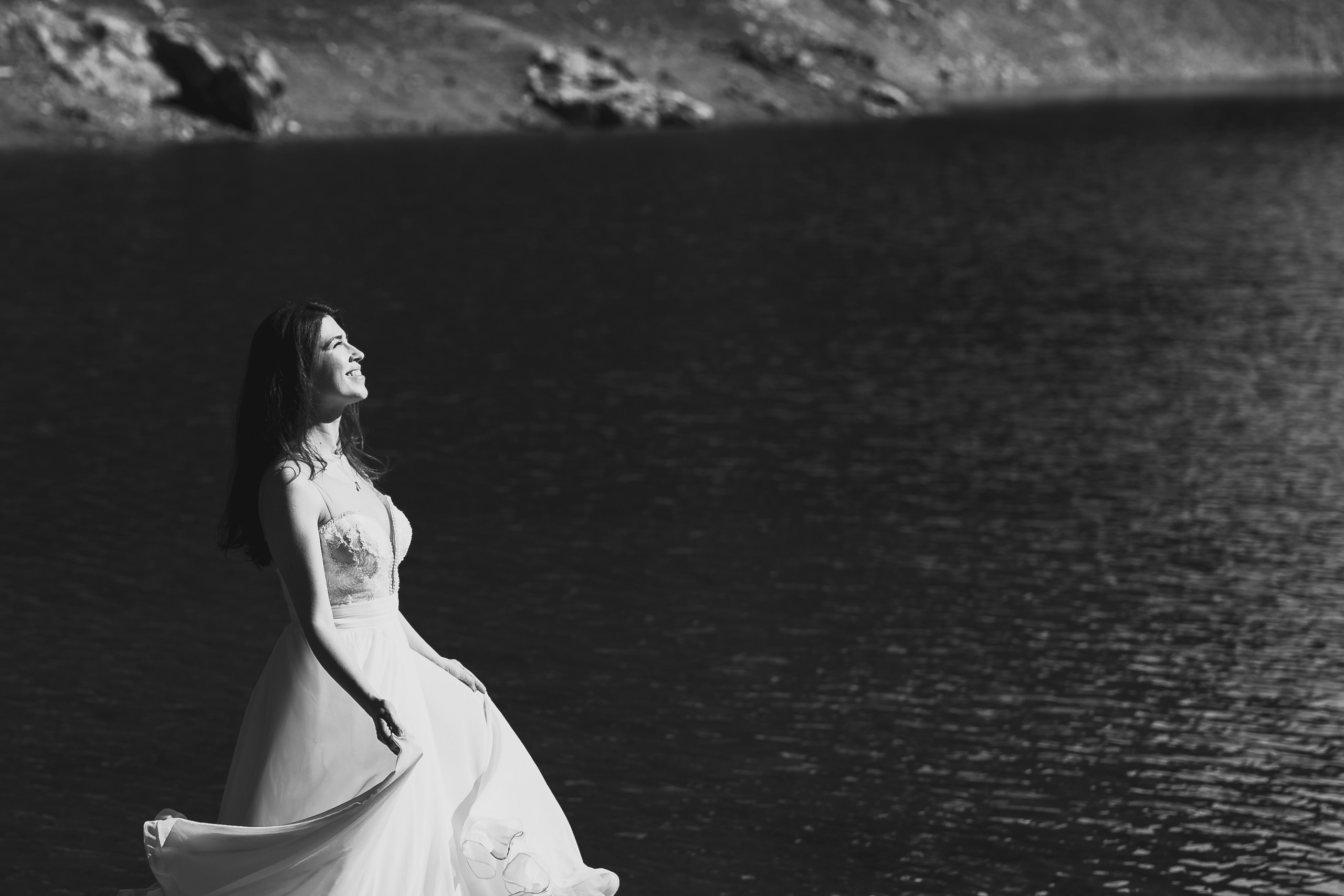 Trash the Dress la Lacul Bolboci  | Mihai Popa Fotograf. Fotograf Nuntă & Botez București - Mihai Popa | Dincolo de oameni, imortalizez emoții!
