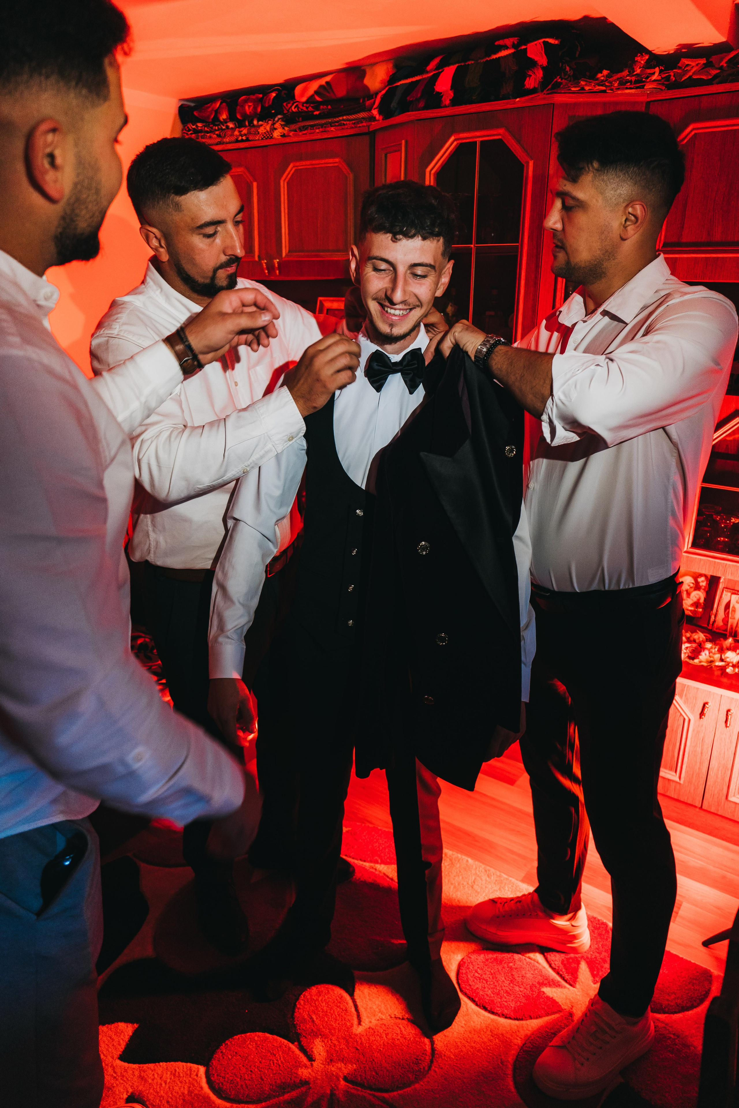 Robert si Mada. Foto-Video Nunta Iasi, Suceava, Bucuresti / Disponibilitate 2025 — 2026 — 2027