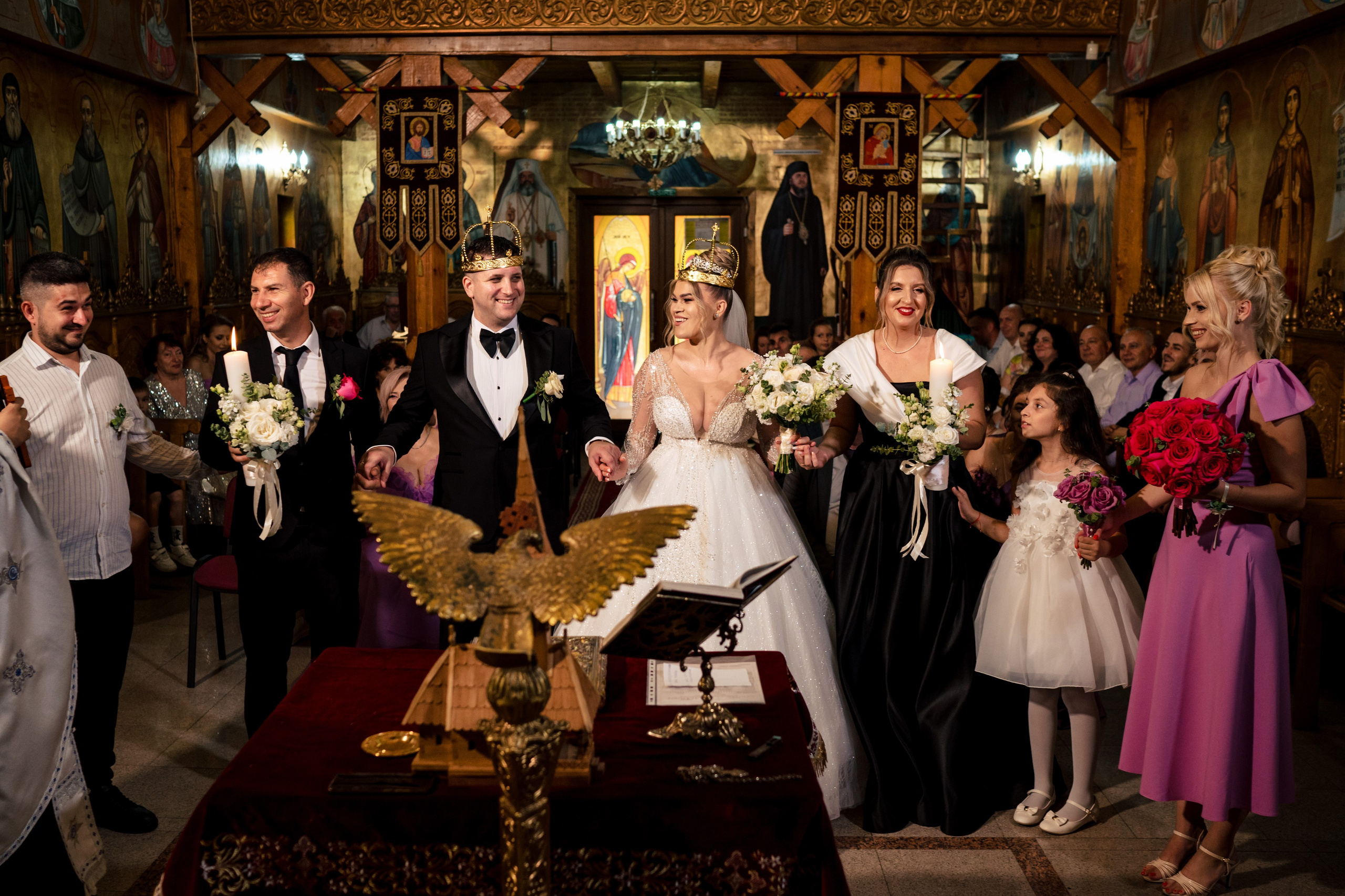 Andreea, Damian si Aris. Acasă